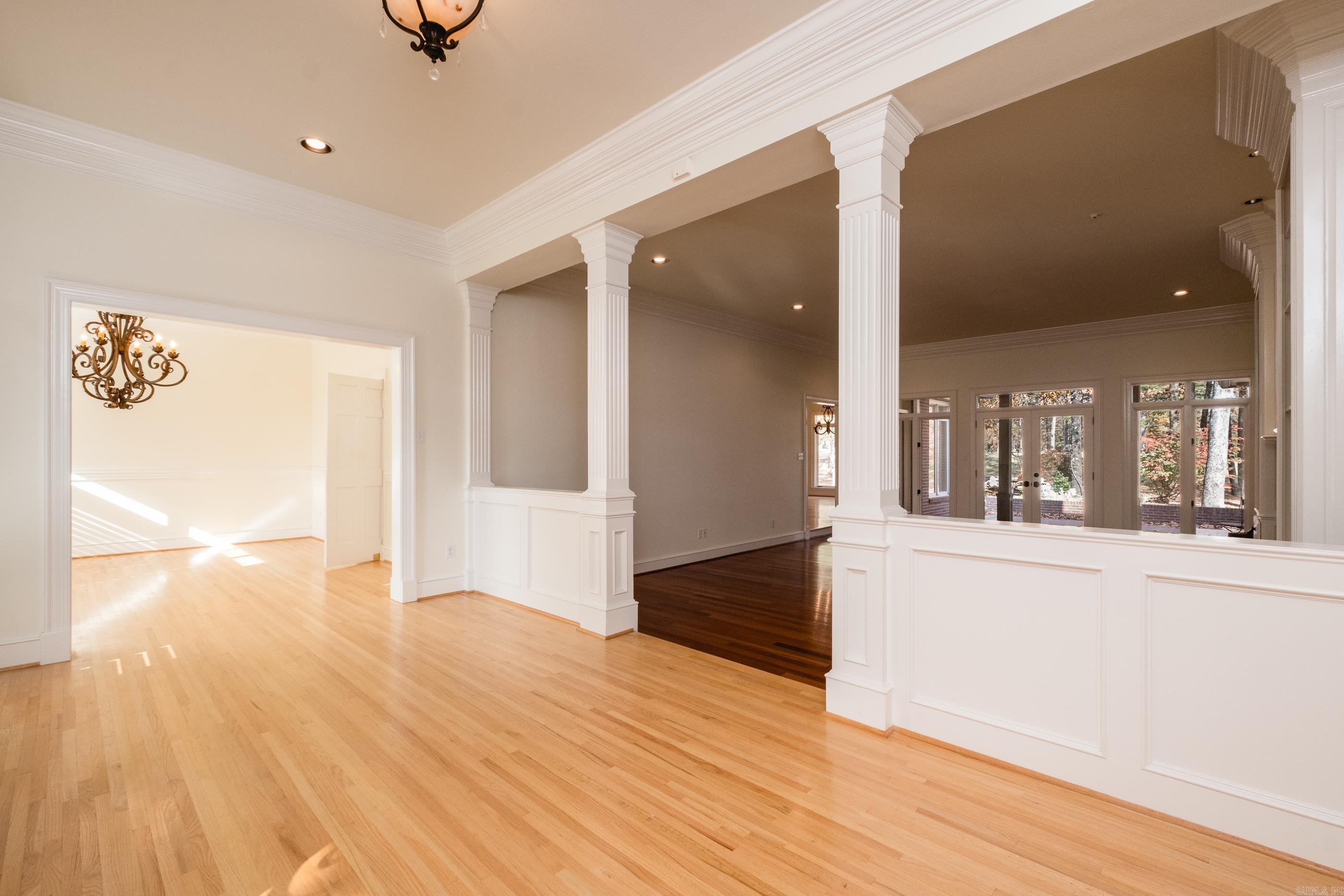 CHENAL VALLEY CHENAL CIRCLE - Residential