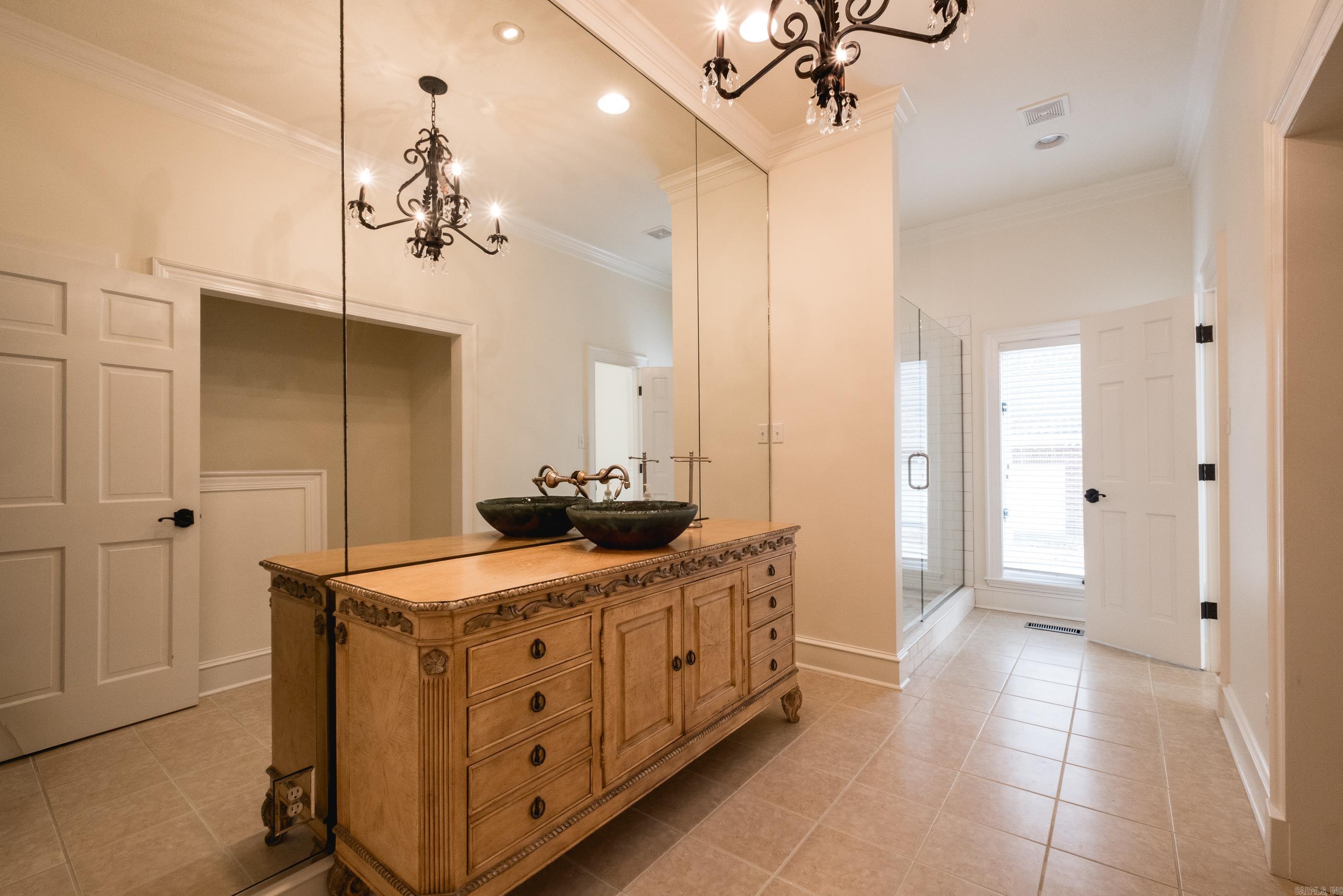 CHENAL VALLEY CHENAL CIRCLE - Residential