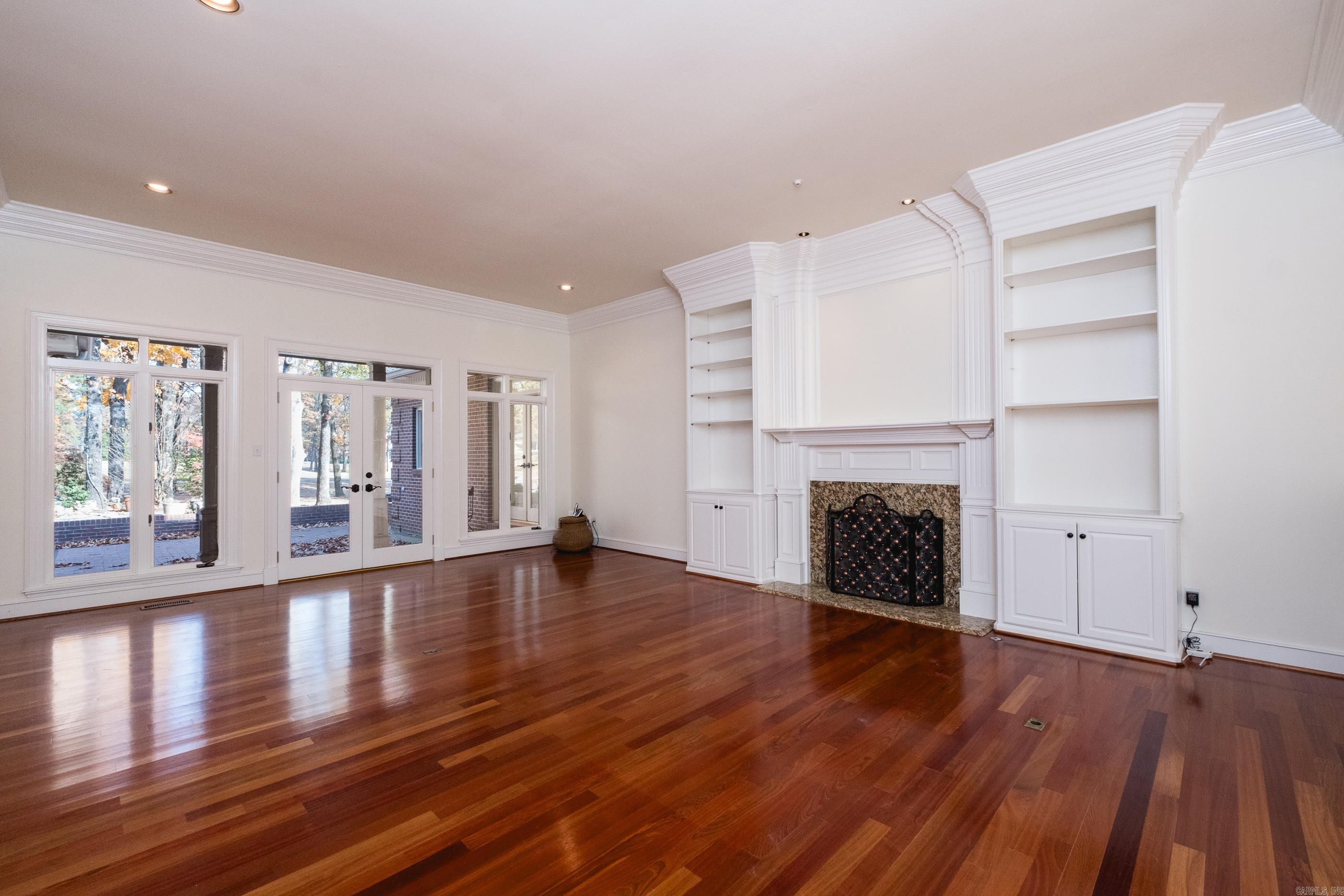 CHENAL VALLEY CHENAL CIRCLE - Residential