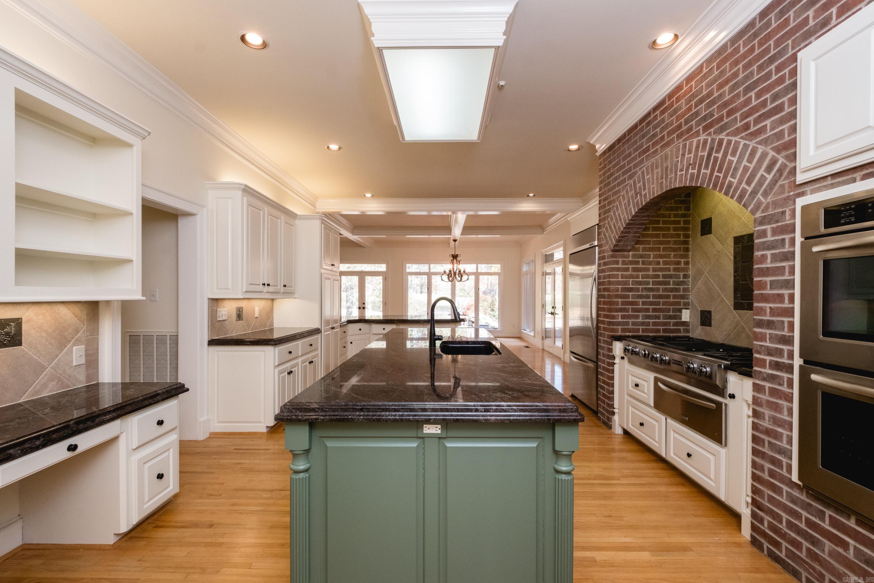 CHENAL VALLEY CHENAL CIRCLE - Residential