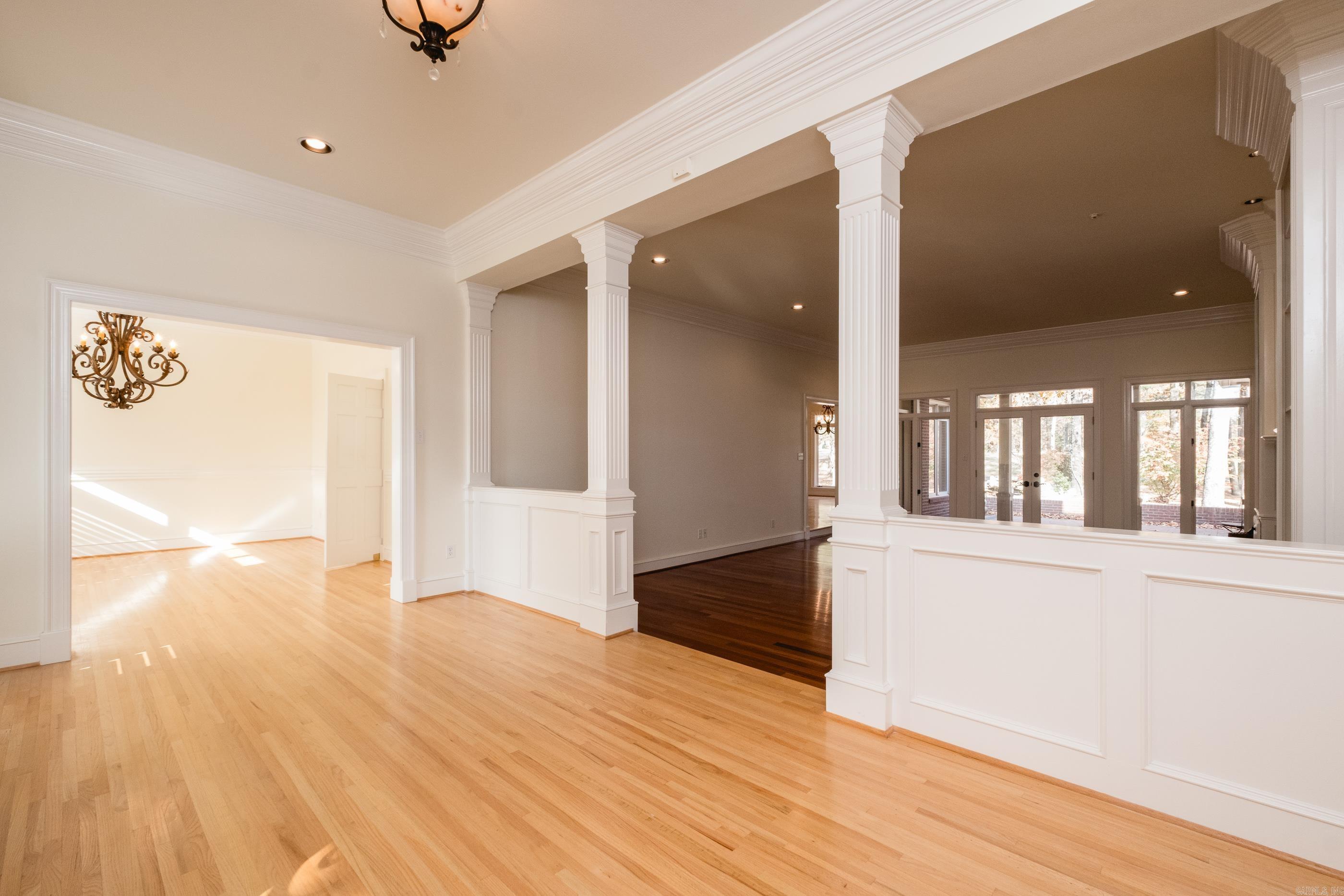 CHENAL VALLEY CHENAL CIRCLE - Residential