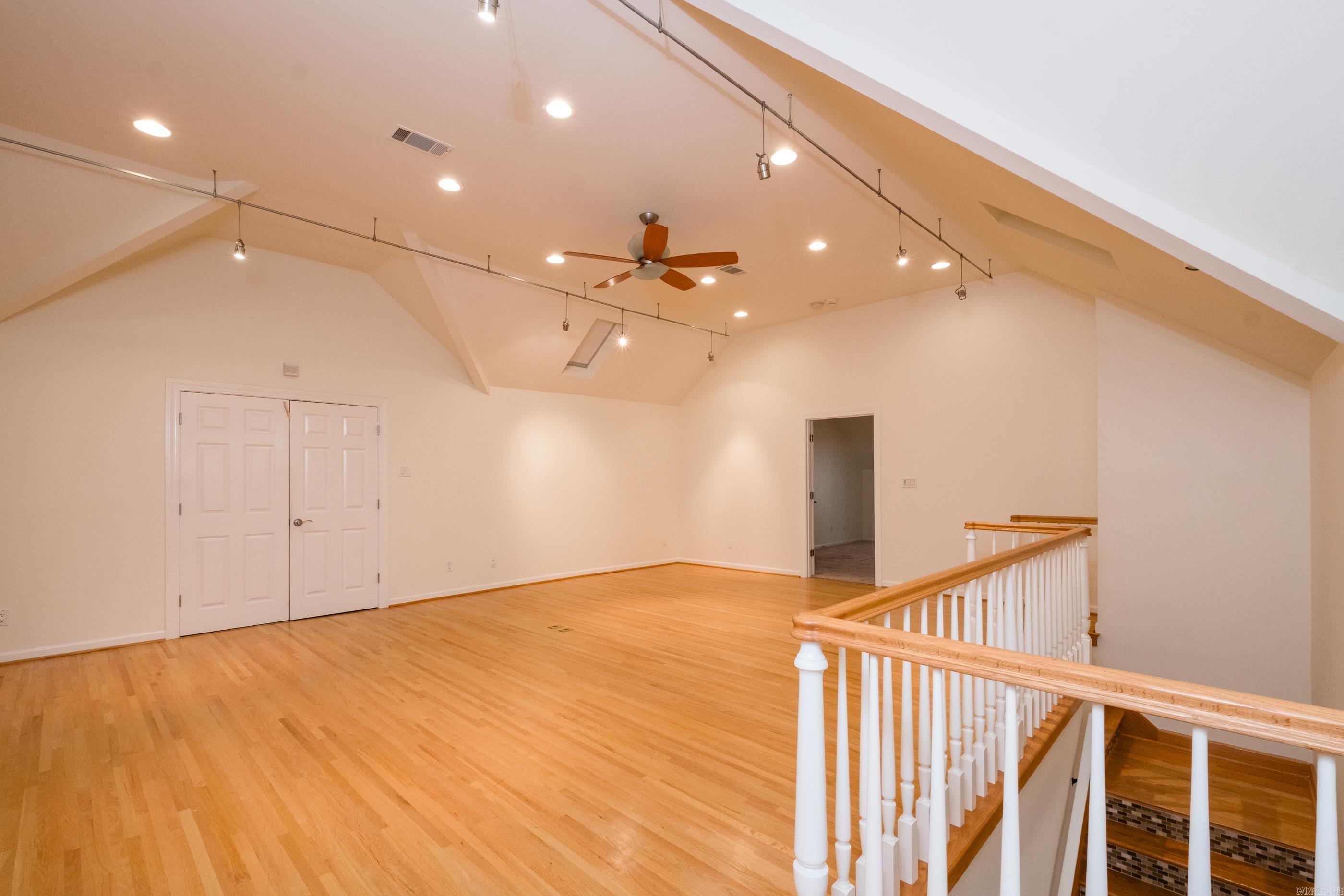 CHENAL VALLEY CHENAL CIRCLE - Residential