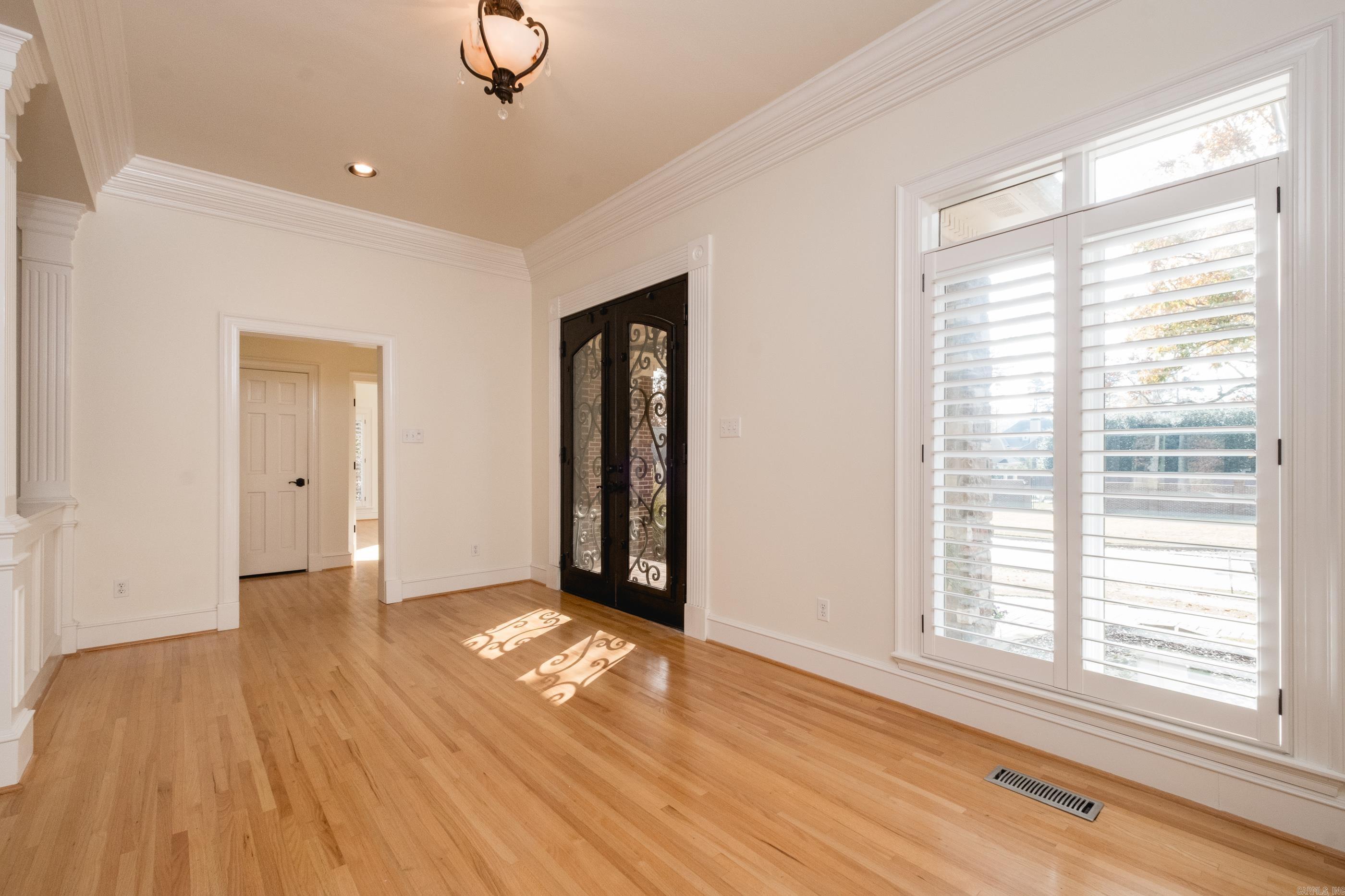 CHENAL VALLEY CHENAL CIRCLE - Residential