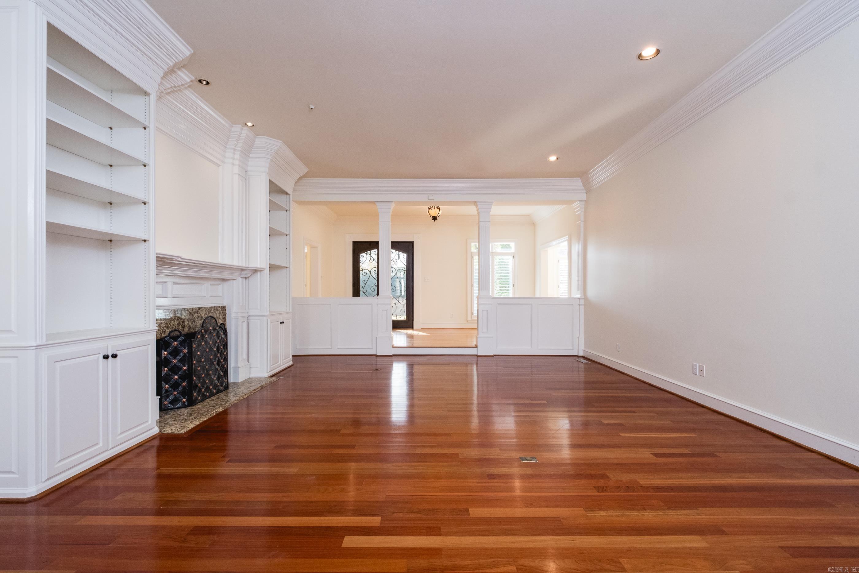 CHENAL VALLEY CHENAL CIRCLE - Residential