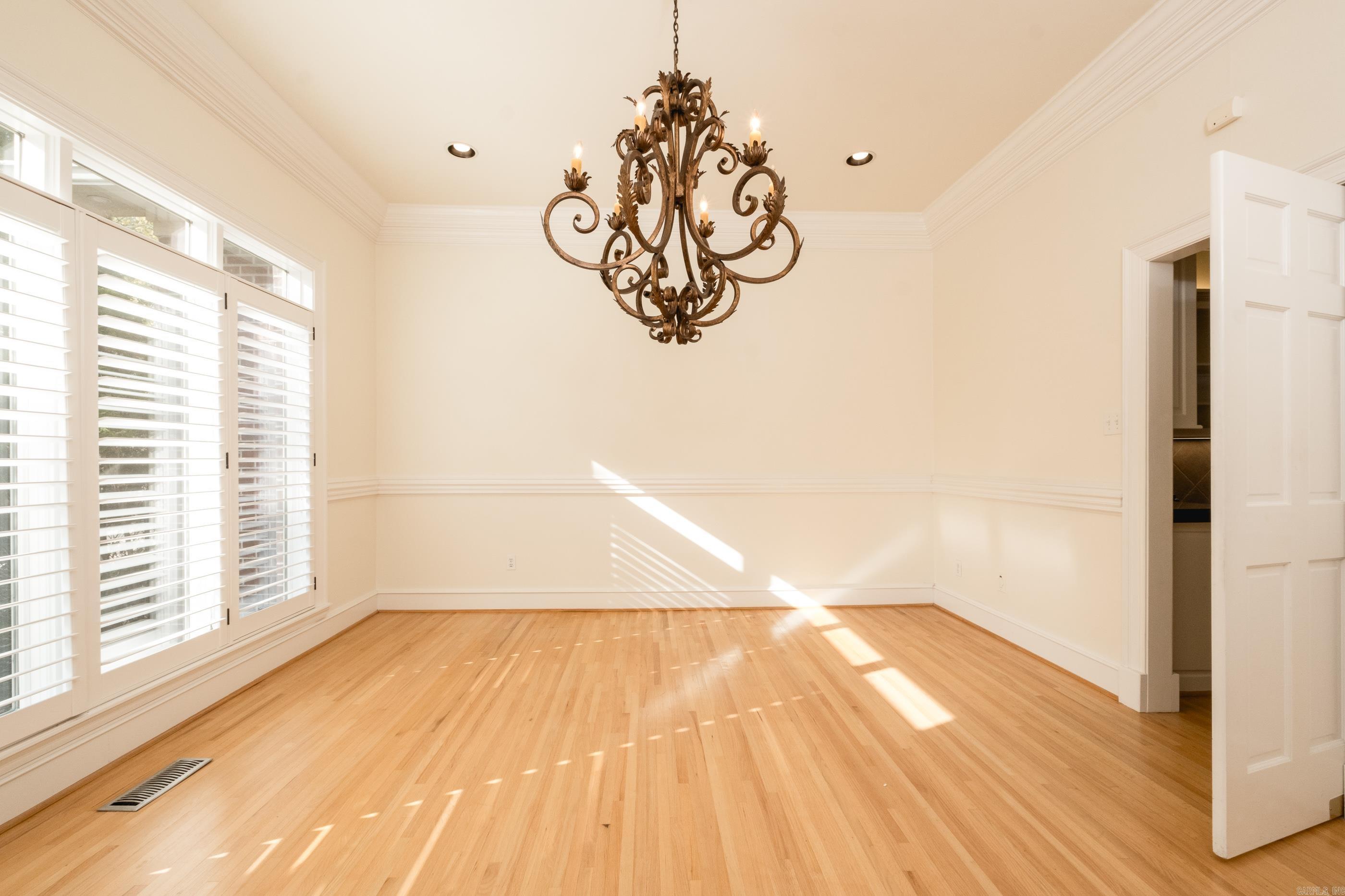 CHENAL VALLEY CHENAL CIRCLE - Residential