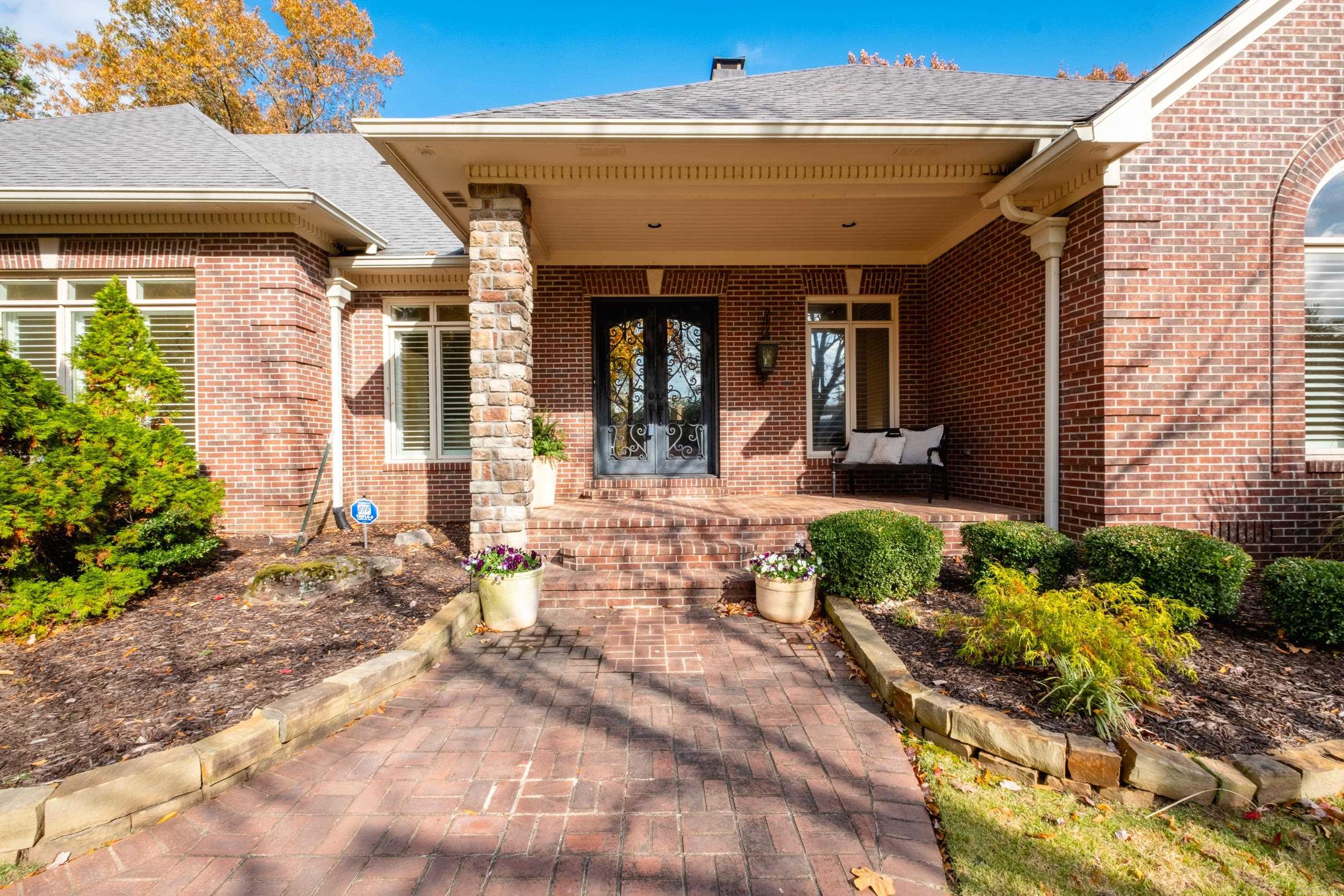 CHENAL VALLEY CHENAL CIRCLE - Residential