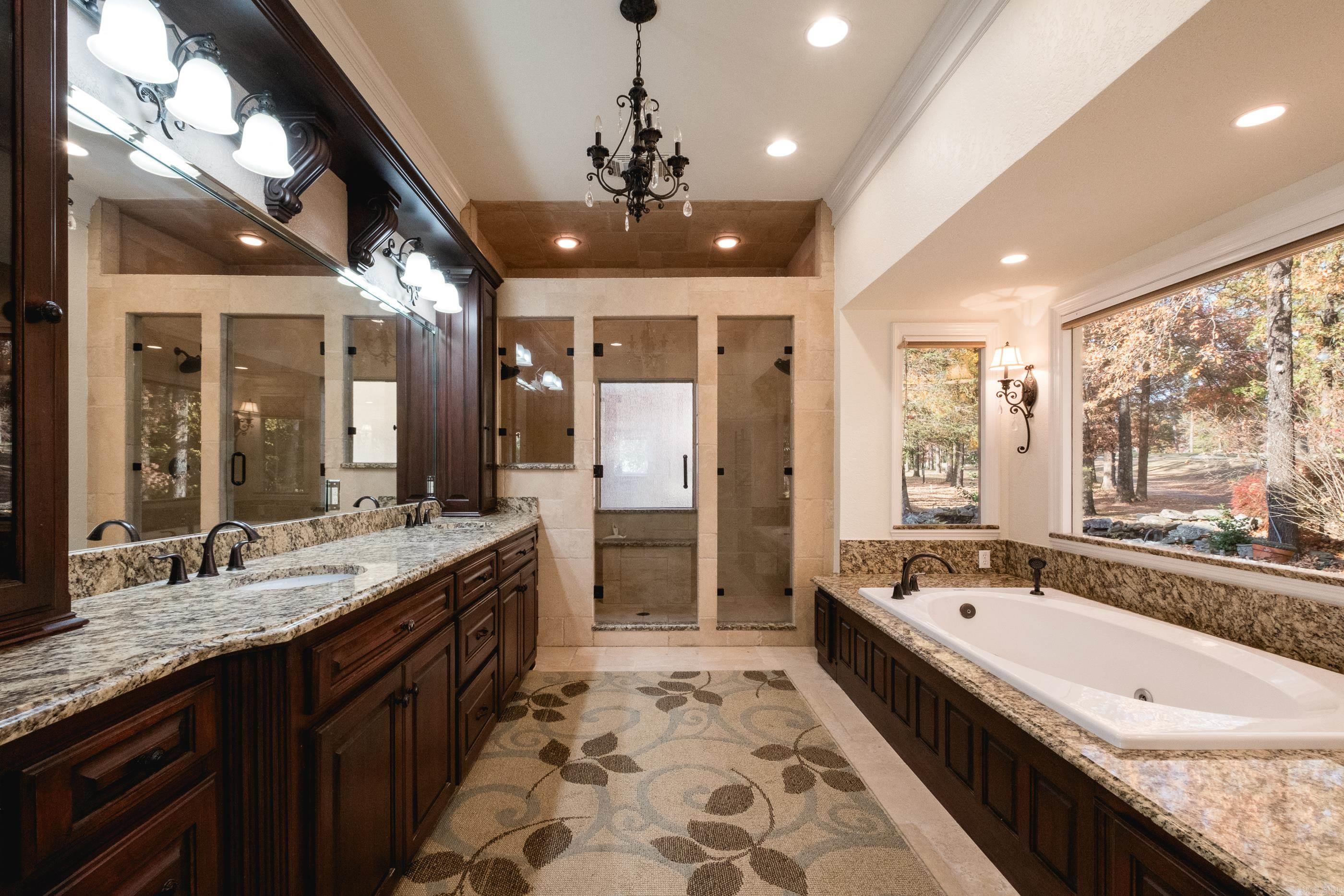 CHENAL VALLEY CHENAL CIRCLE - Residential