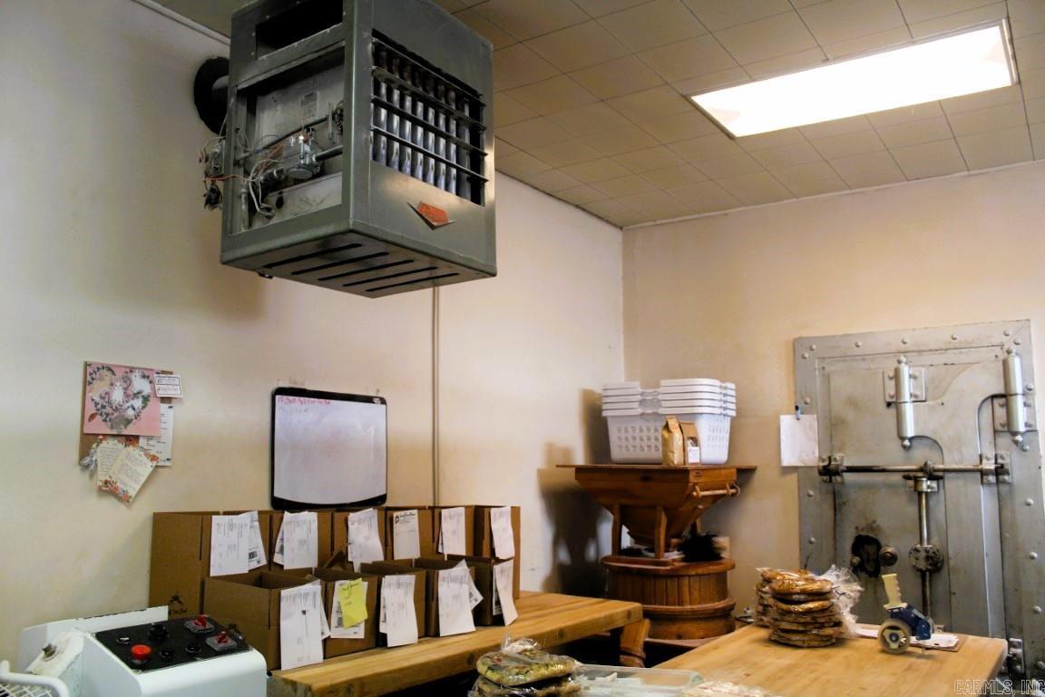 Metes & Bounds - Commercial Sale