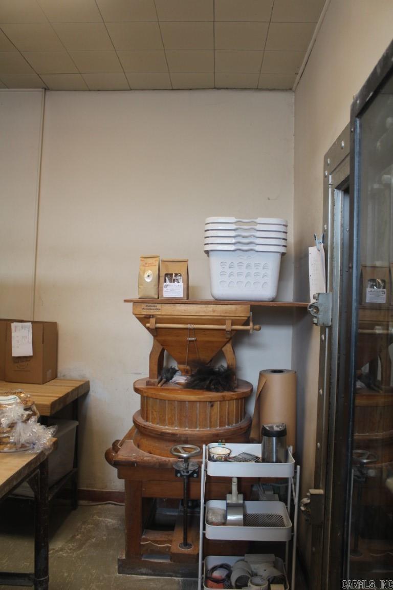 Metes & Bounds - Commercial Sale