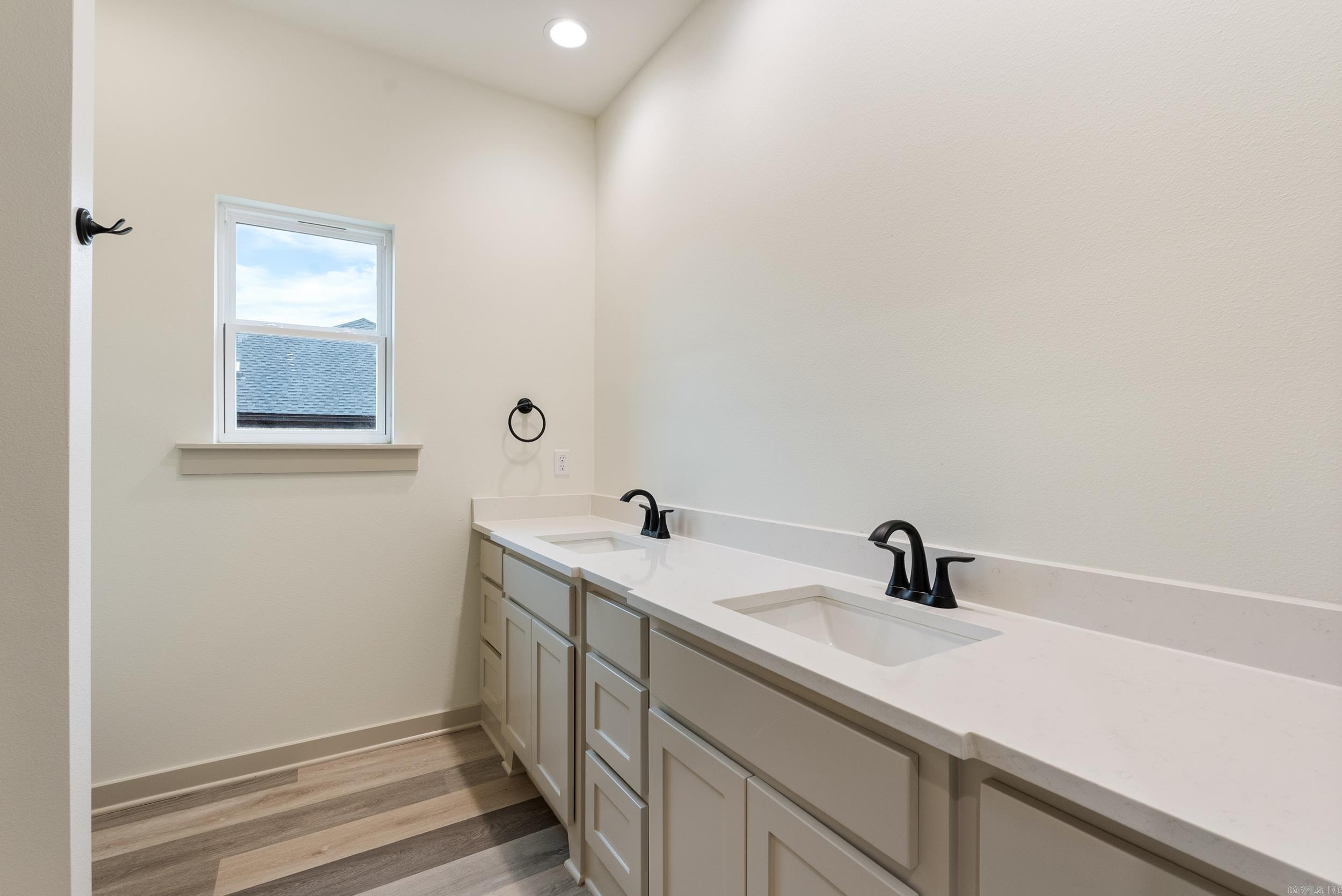 LEWIS COVE - Residential