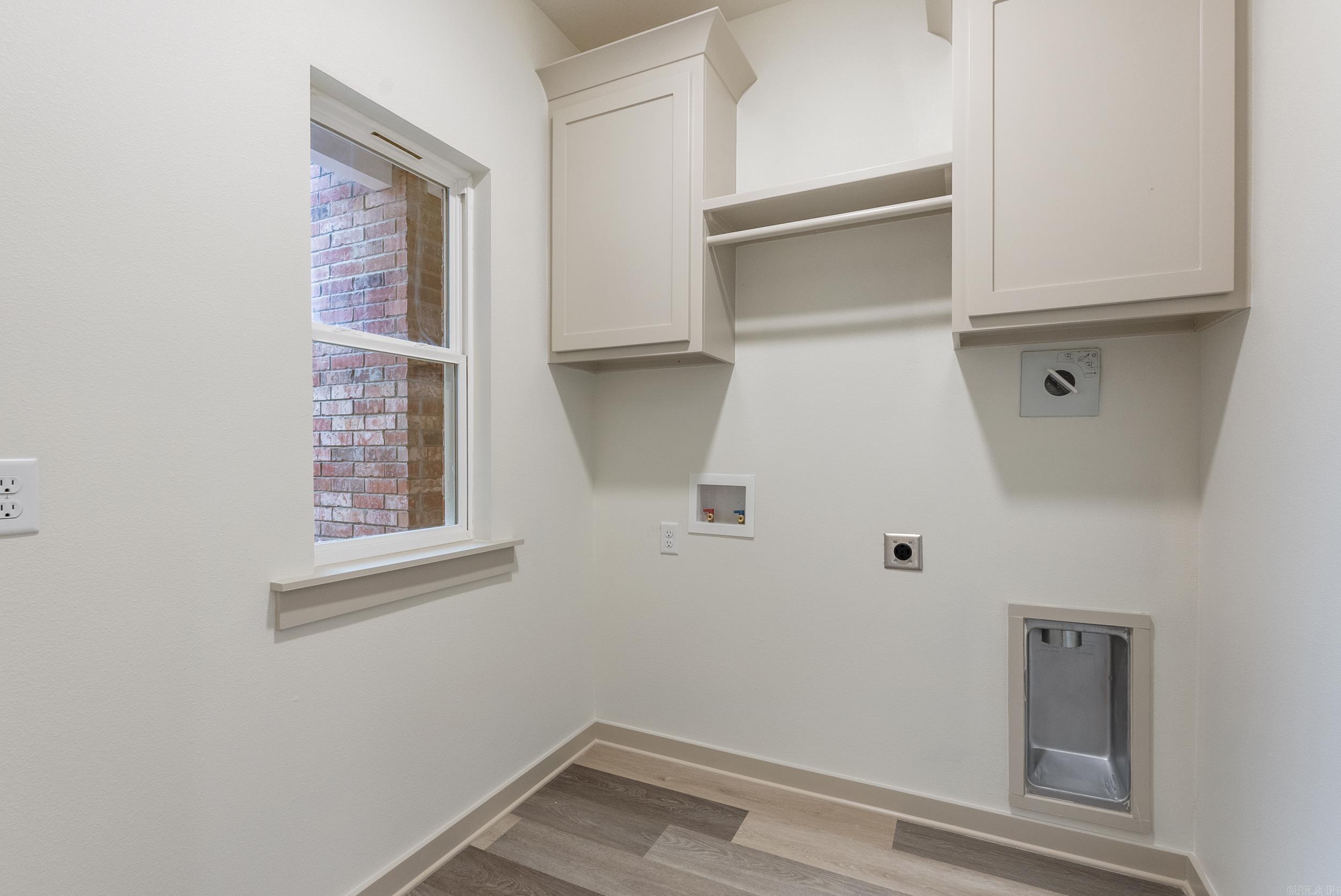 LEWIS COVE - Residential