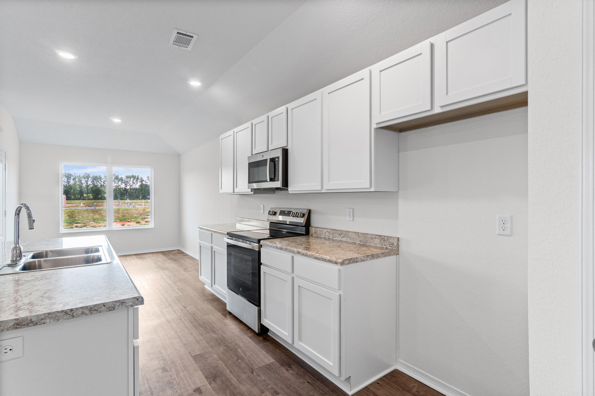 SOUTHFORK RANCH S/D PH I - Residential