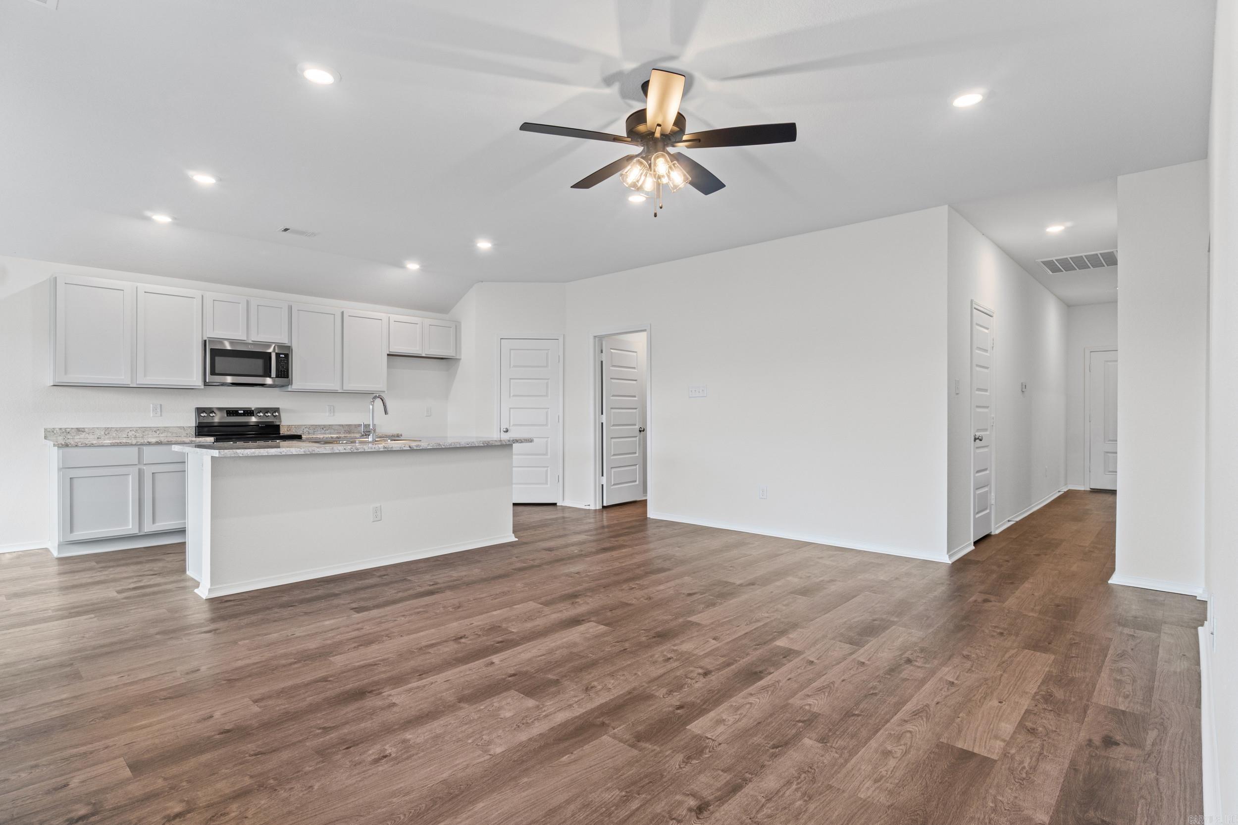 SOUTHFORK RANCH S/D PH I - Residential
