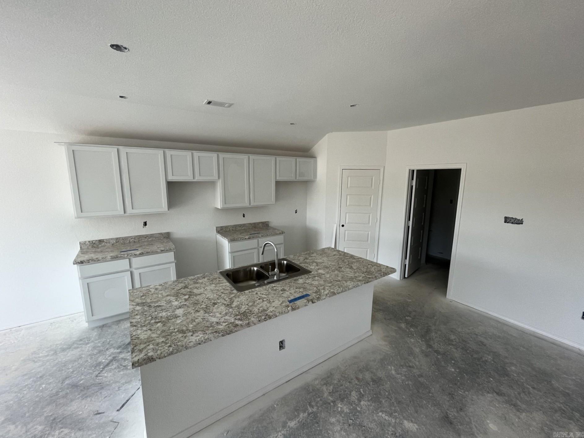 SOUTHFORK RANCH S/D PH I - Residential