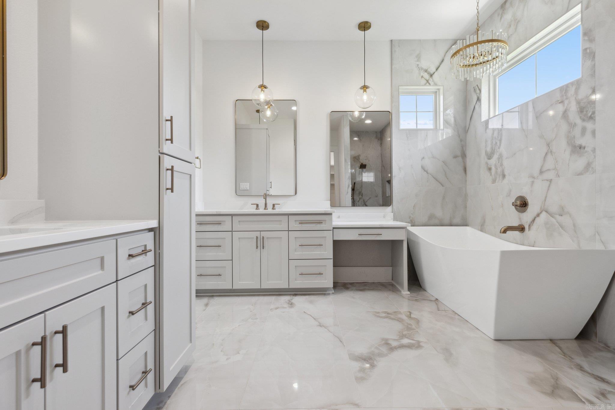 HAZEL OAK - Residential