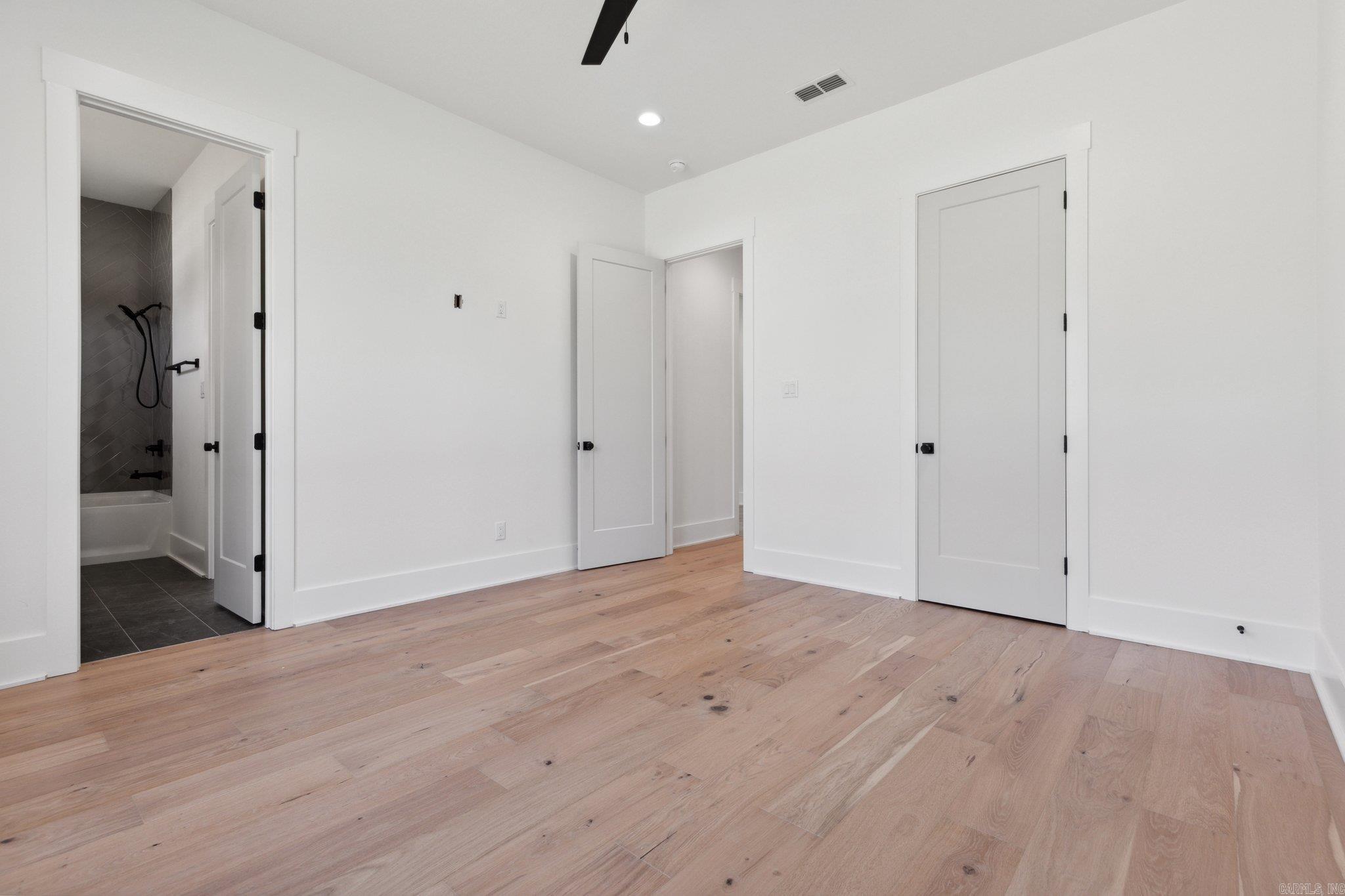 HAZEL OAK - Residential