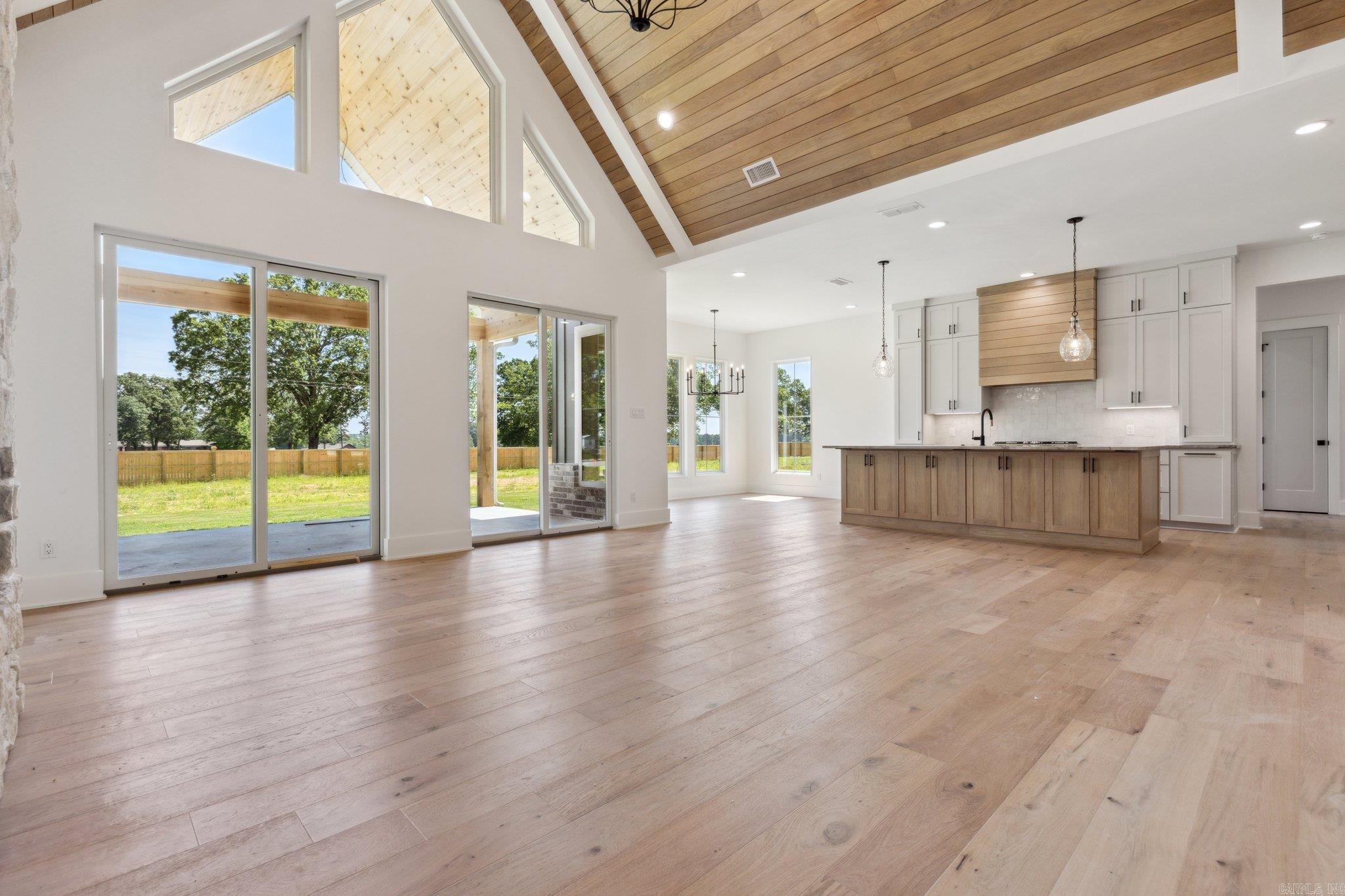 HAZEL OAK - Residential