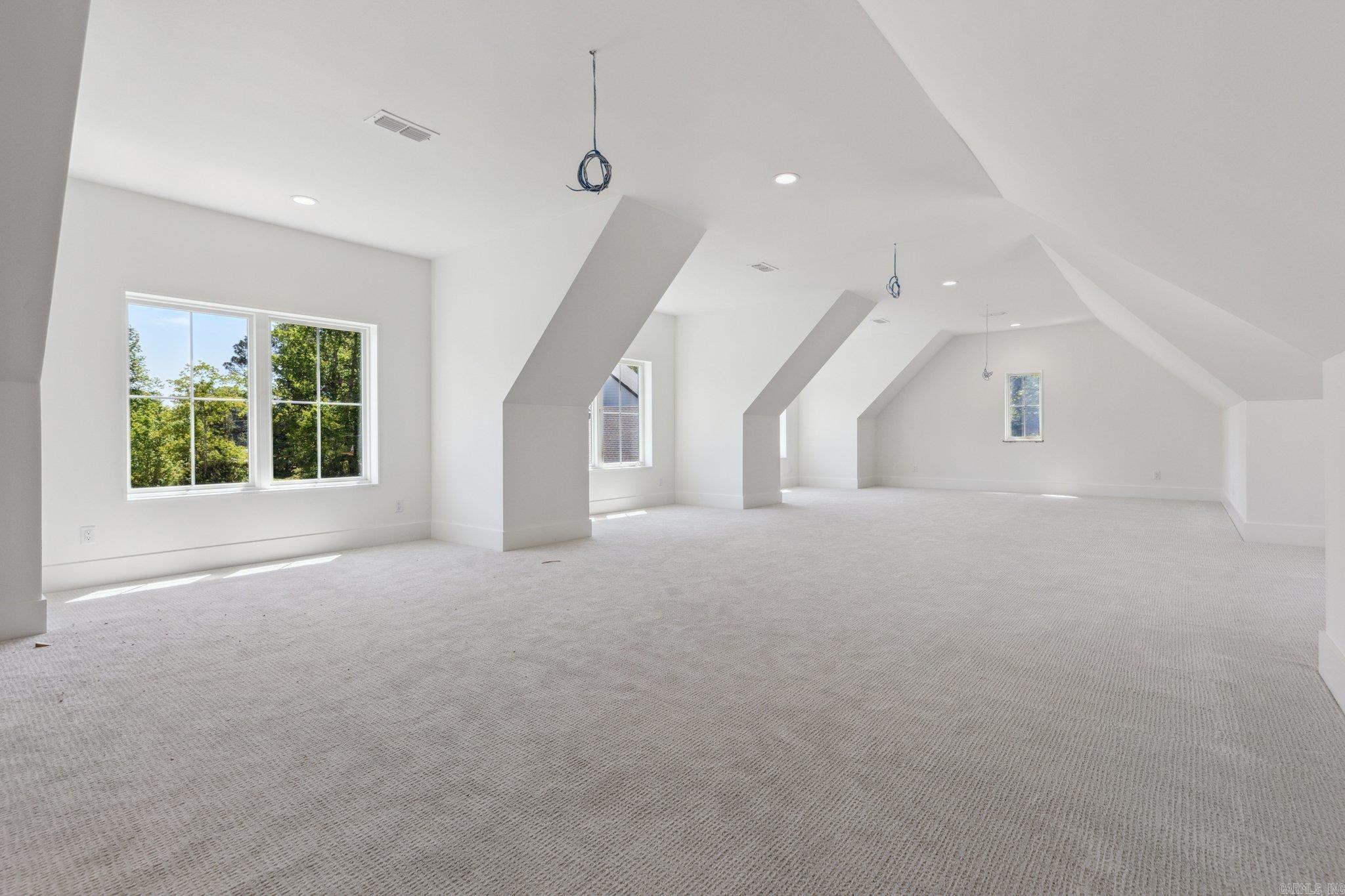 HAZEL OAK - Residential