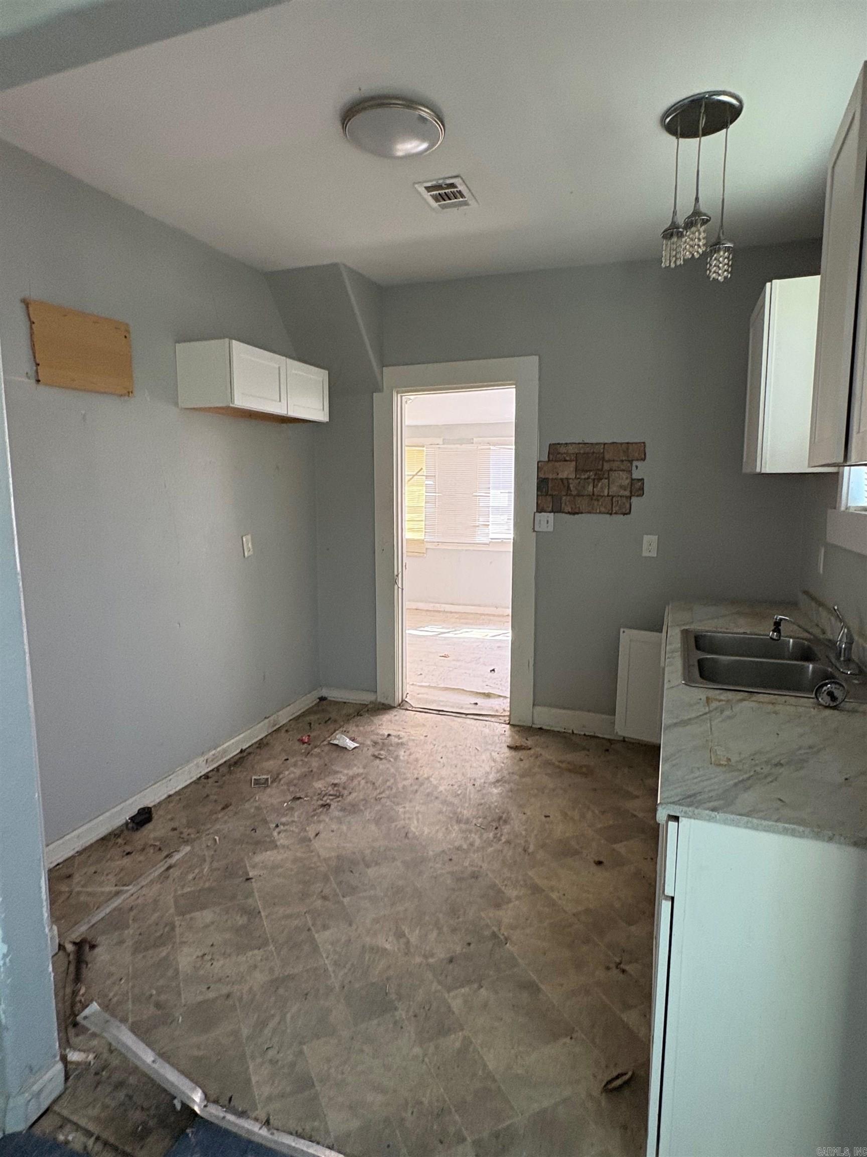 RIFFEL & RHOTEN - Residential