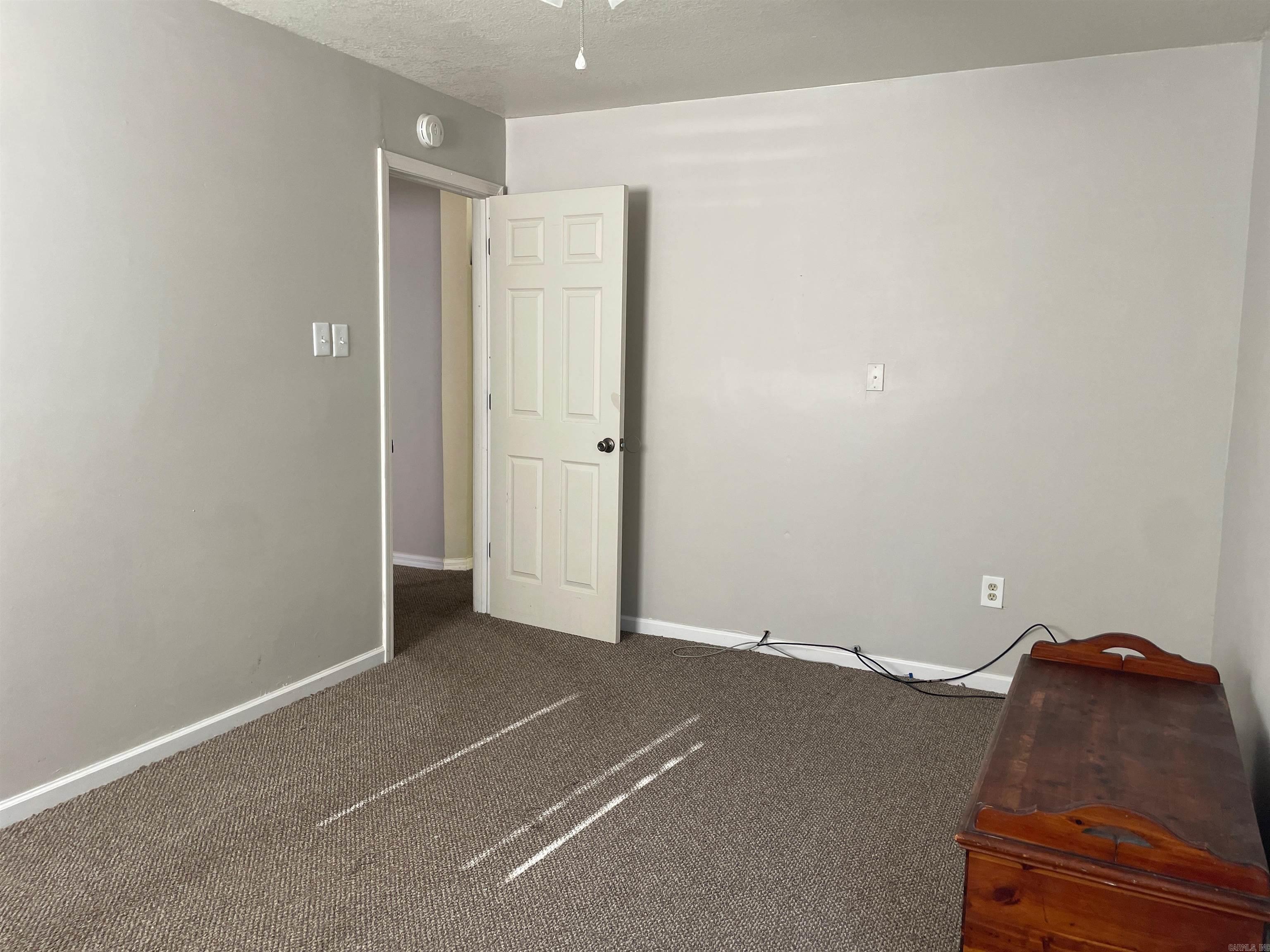 TEMPLES 3RD - Residential