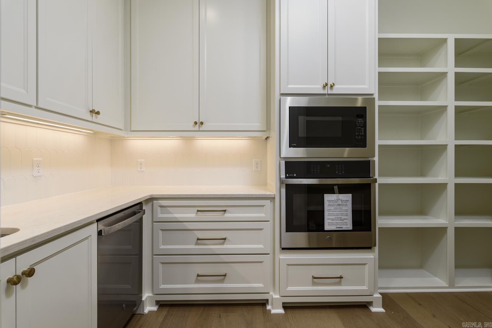 CHENAL VALLEY "FALSTONE COURT" - Residential