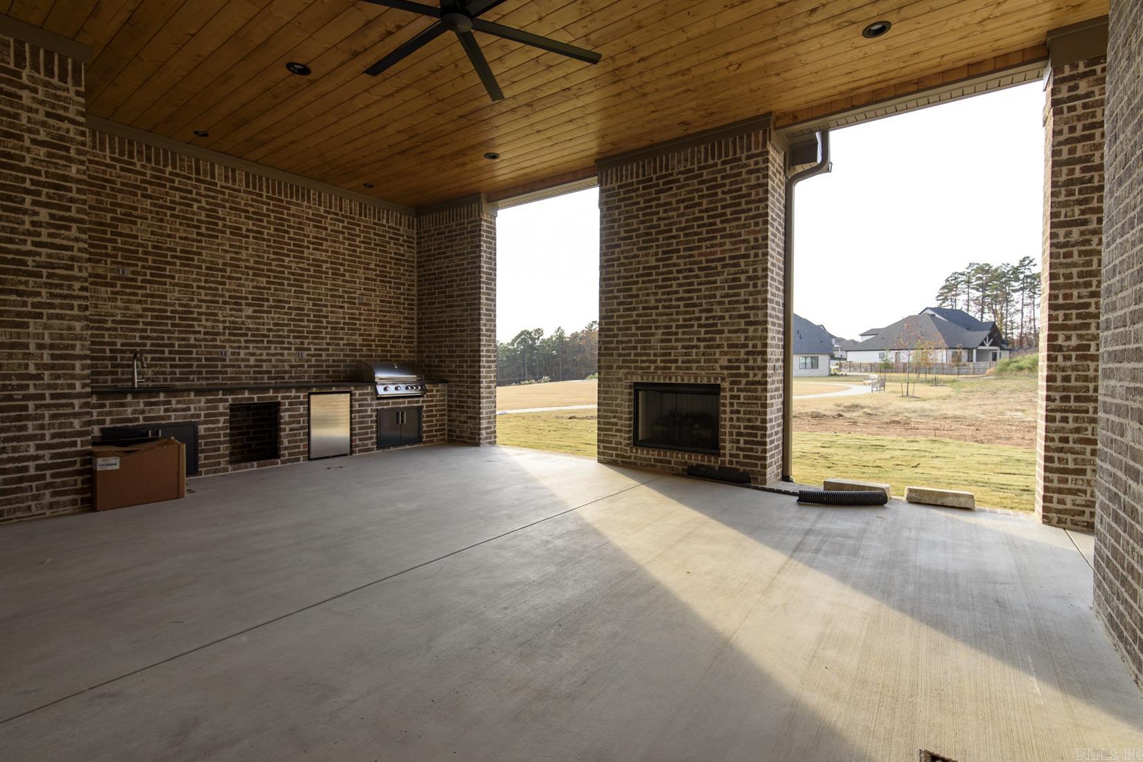 CHENAL VALLEY "FALSTONE COURT" - Residential