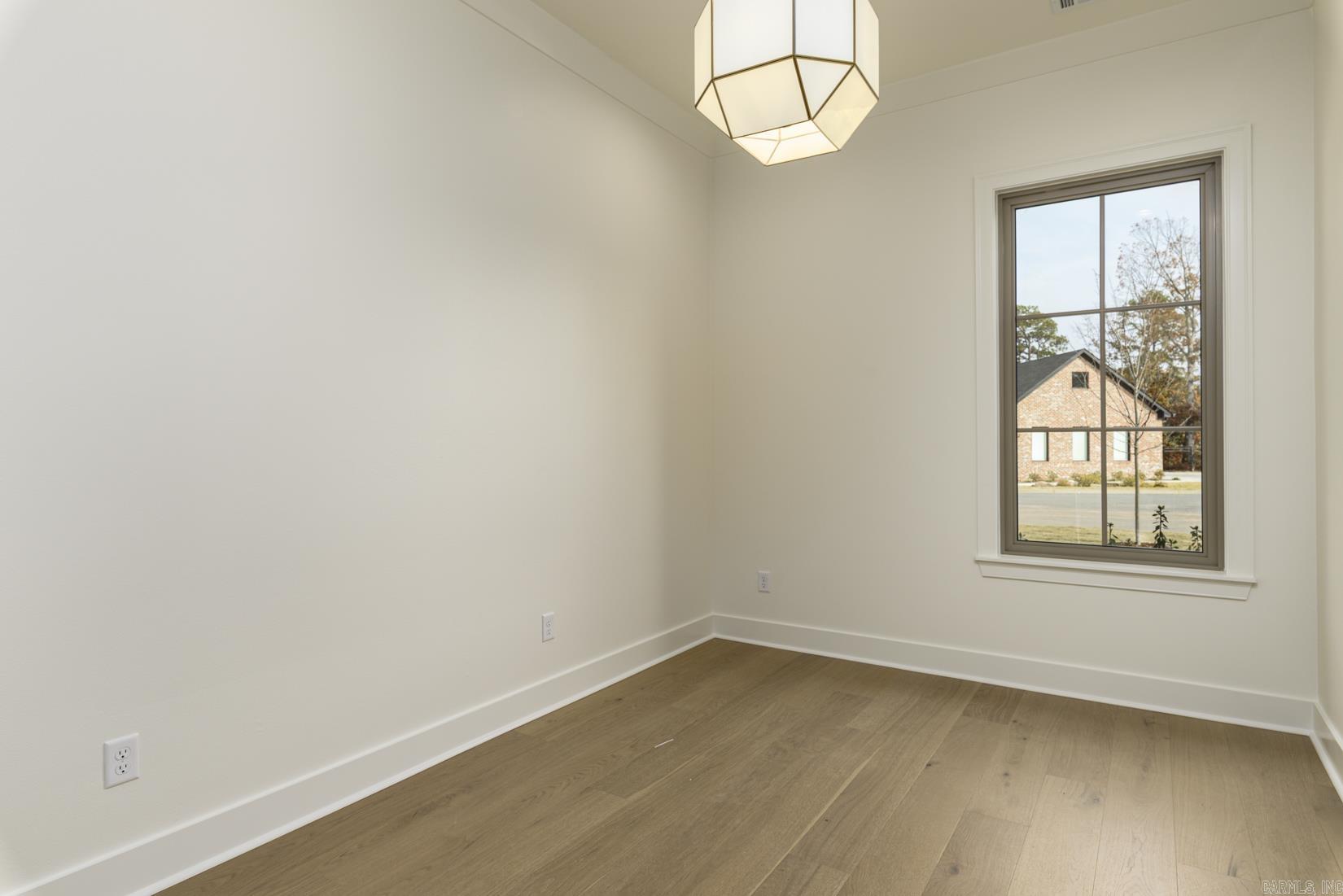 CHENAL VALLEY "FALSTONE COURT" - Residential