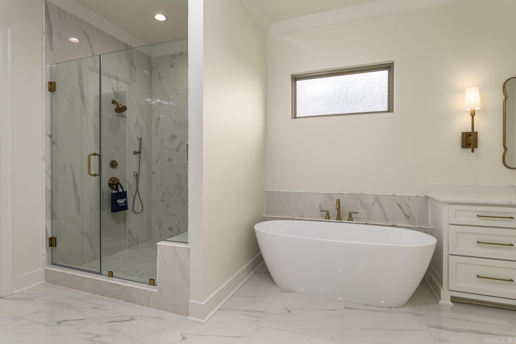 CHENAL VALLEY "FALSTONE COURT" - Residential