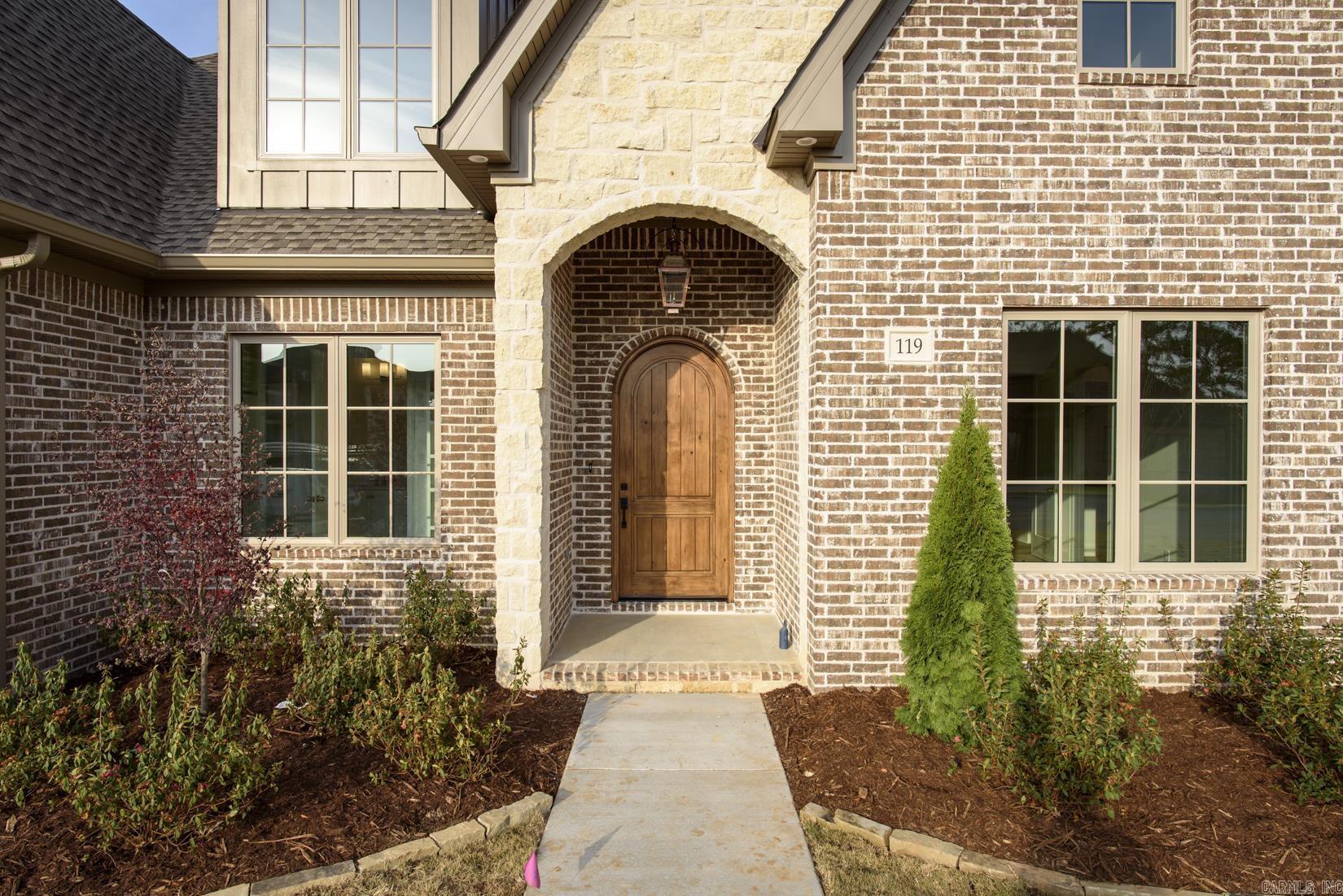 CHENAL VALLEY "FALSTONE COURT" - Residential