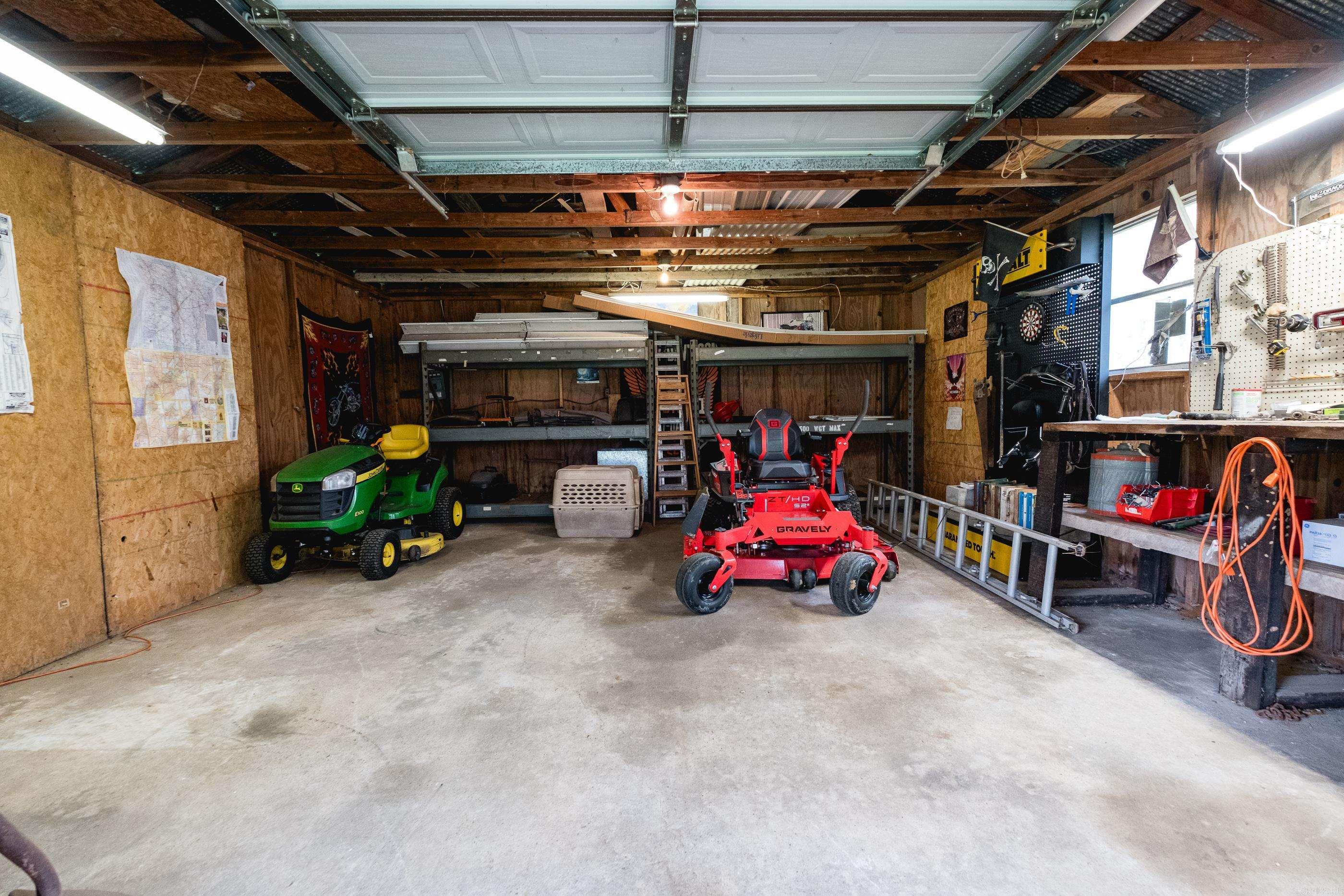 FORREST OAKS - Residential