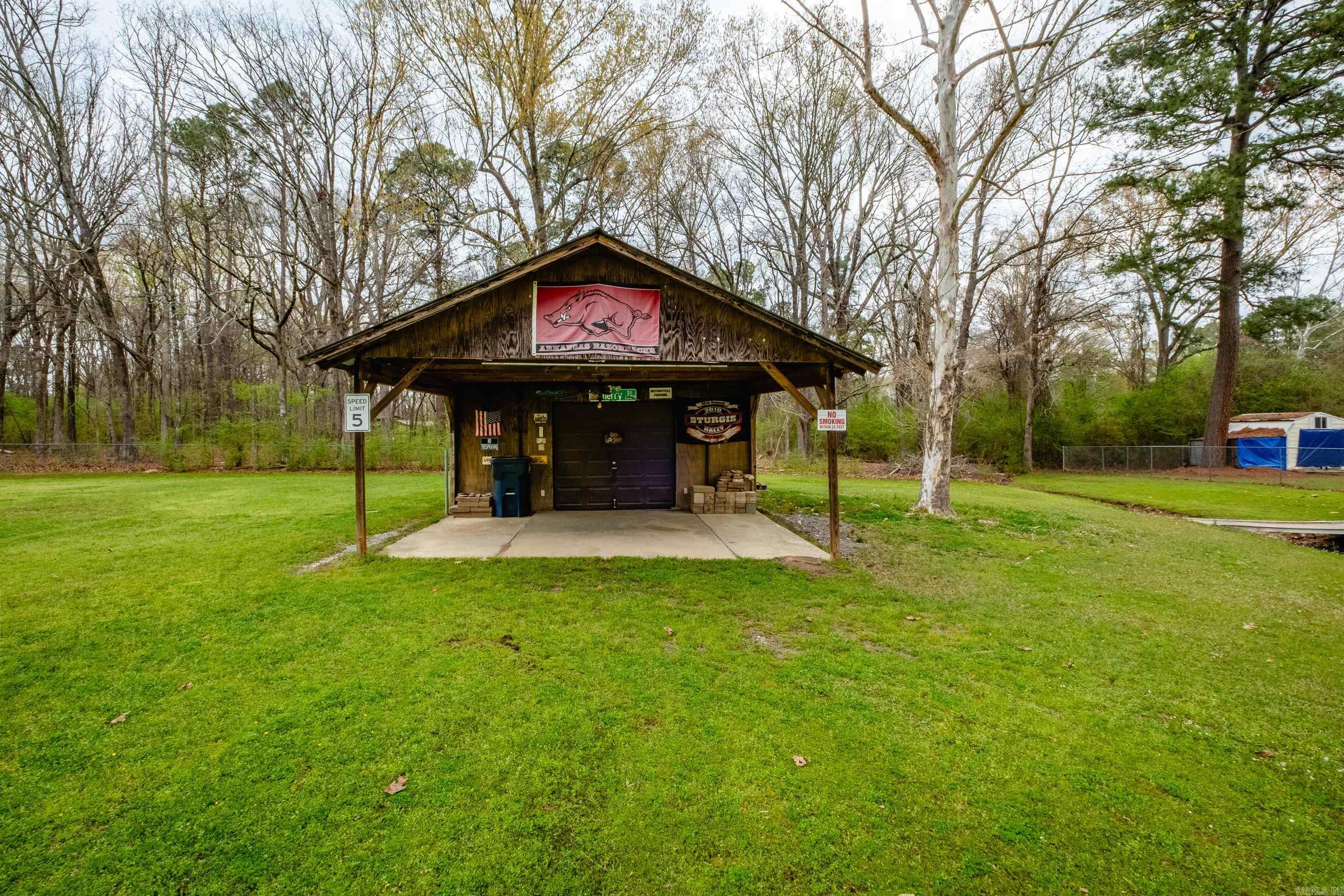 FORREST OAKS - Residential