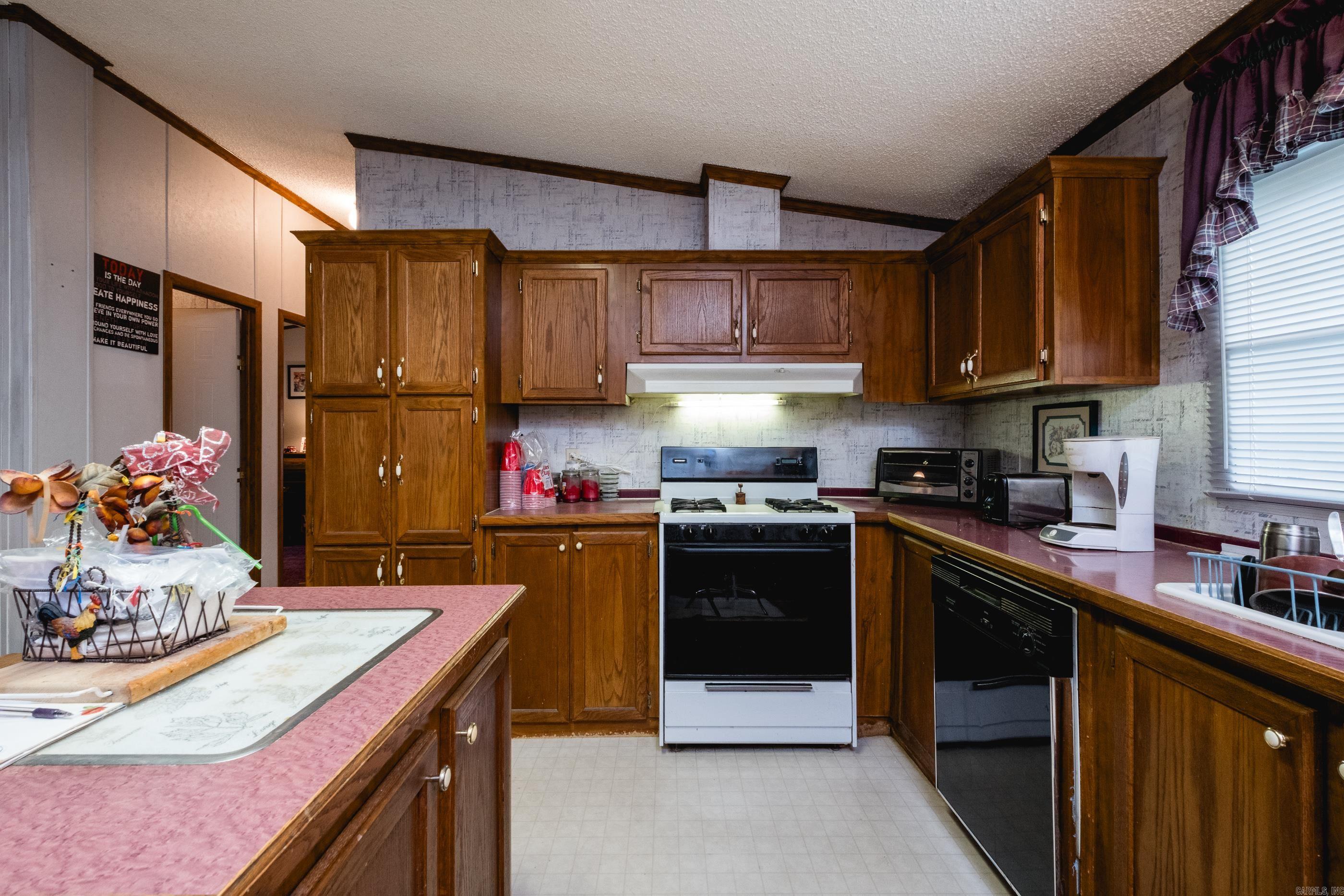 FORREST OAKS - Residential