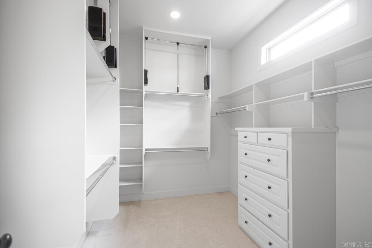 WOODLANDS EDGE - Residential