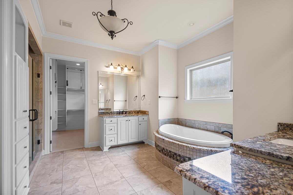 WOODLANDS EDGE - Residential