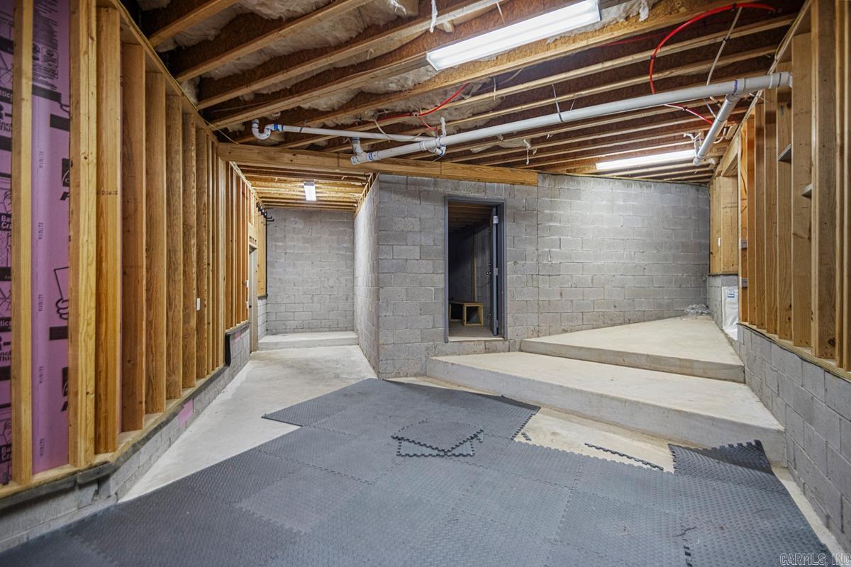 WOODLANDS EDGE - Residential