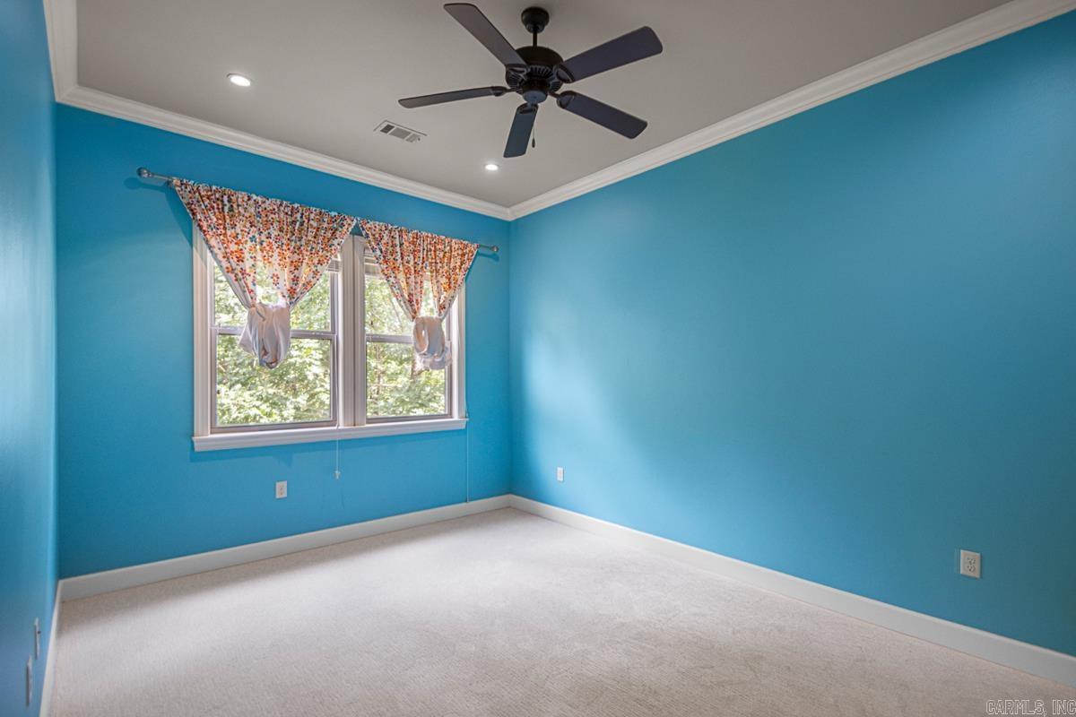 WOODLANDS EDGE - Residential