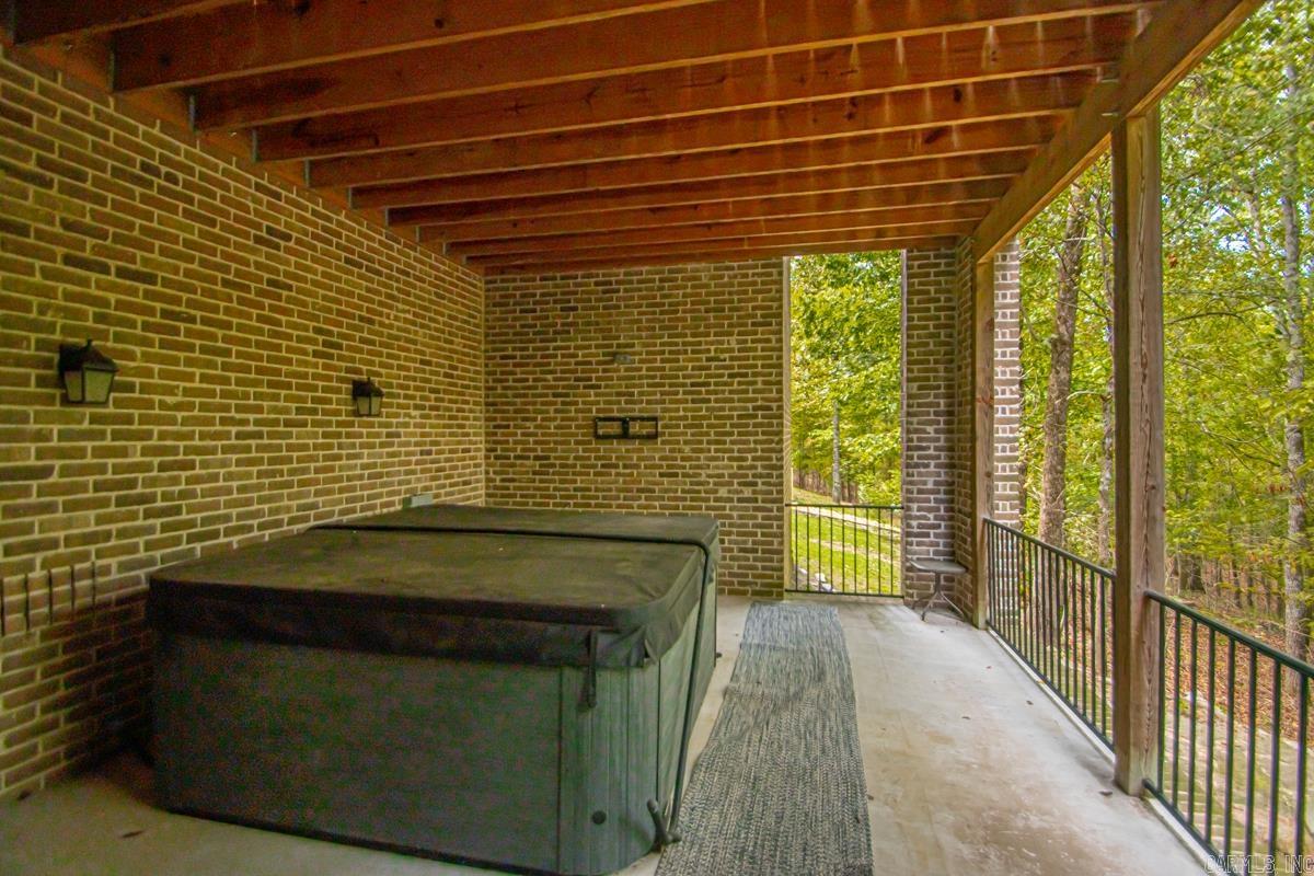 WOODLANDS EDGE - Residential