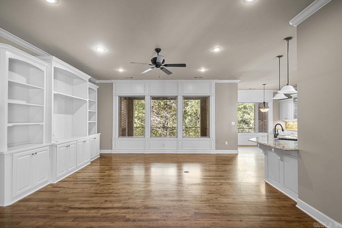 WOODLANDS EDGE - Residential