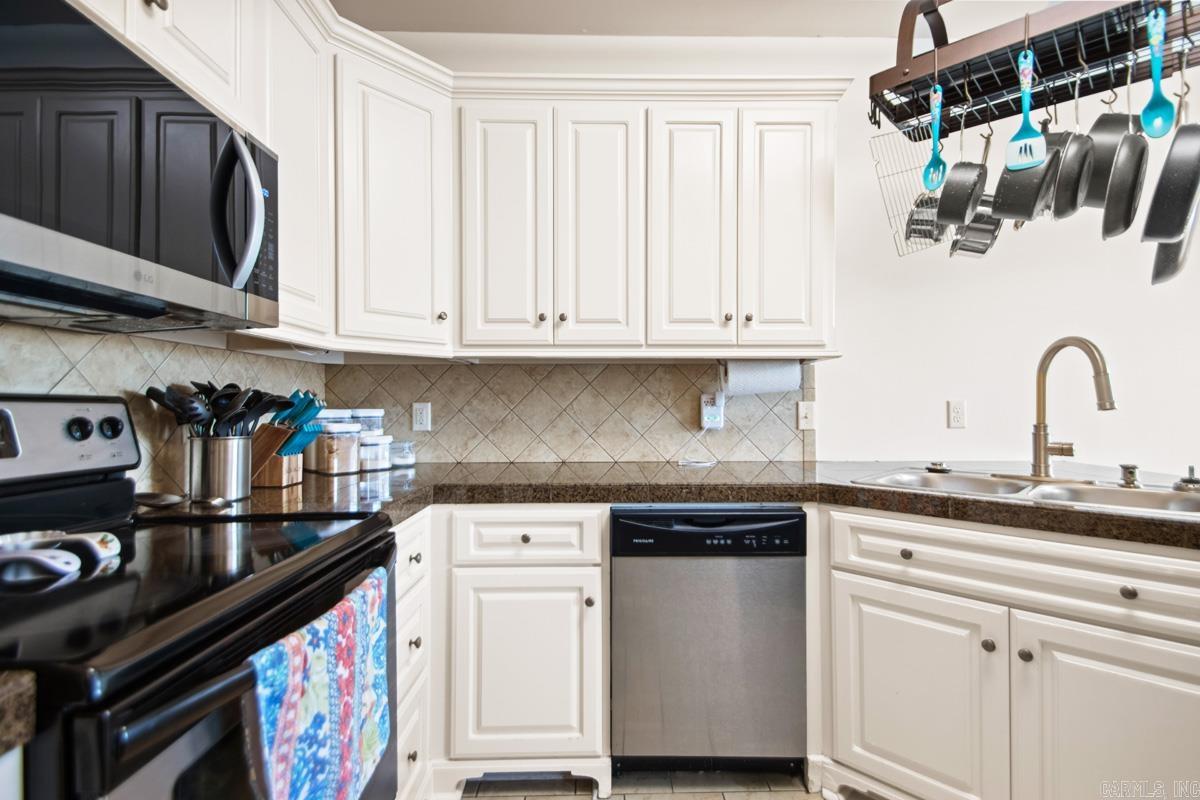 EDEN ESTATES - Residential