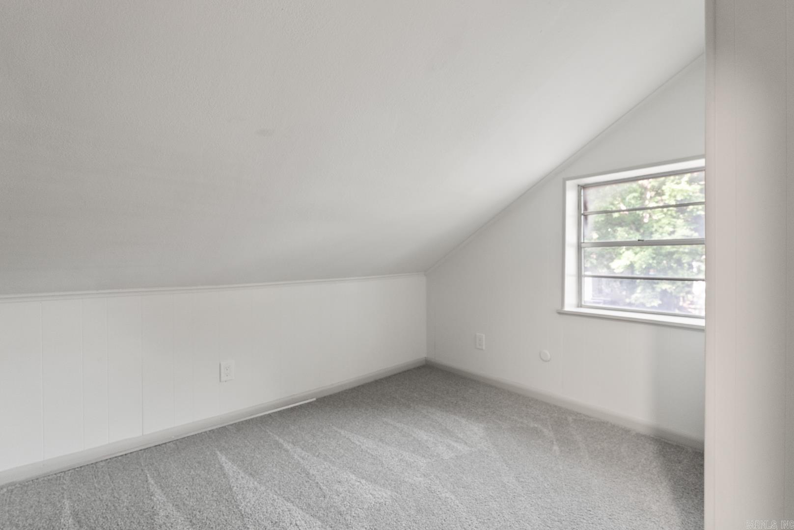 OAKHURST - Residential