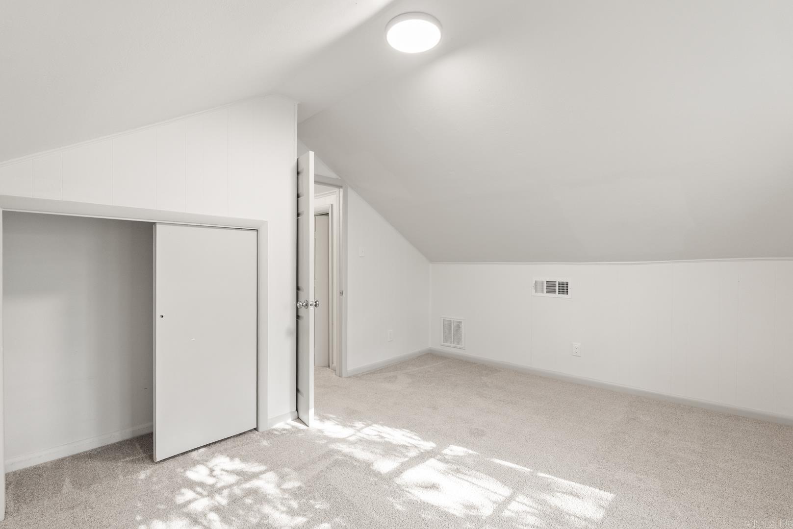 OAKHURST - Residential