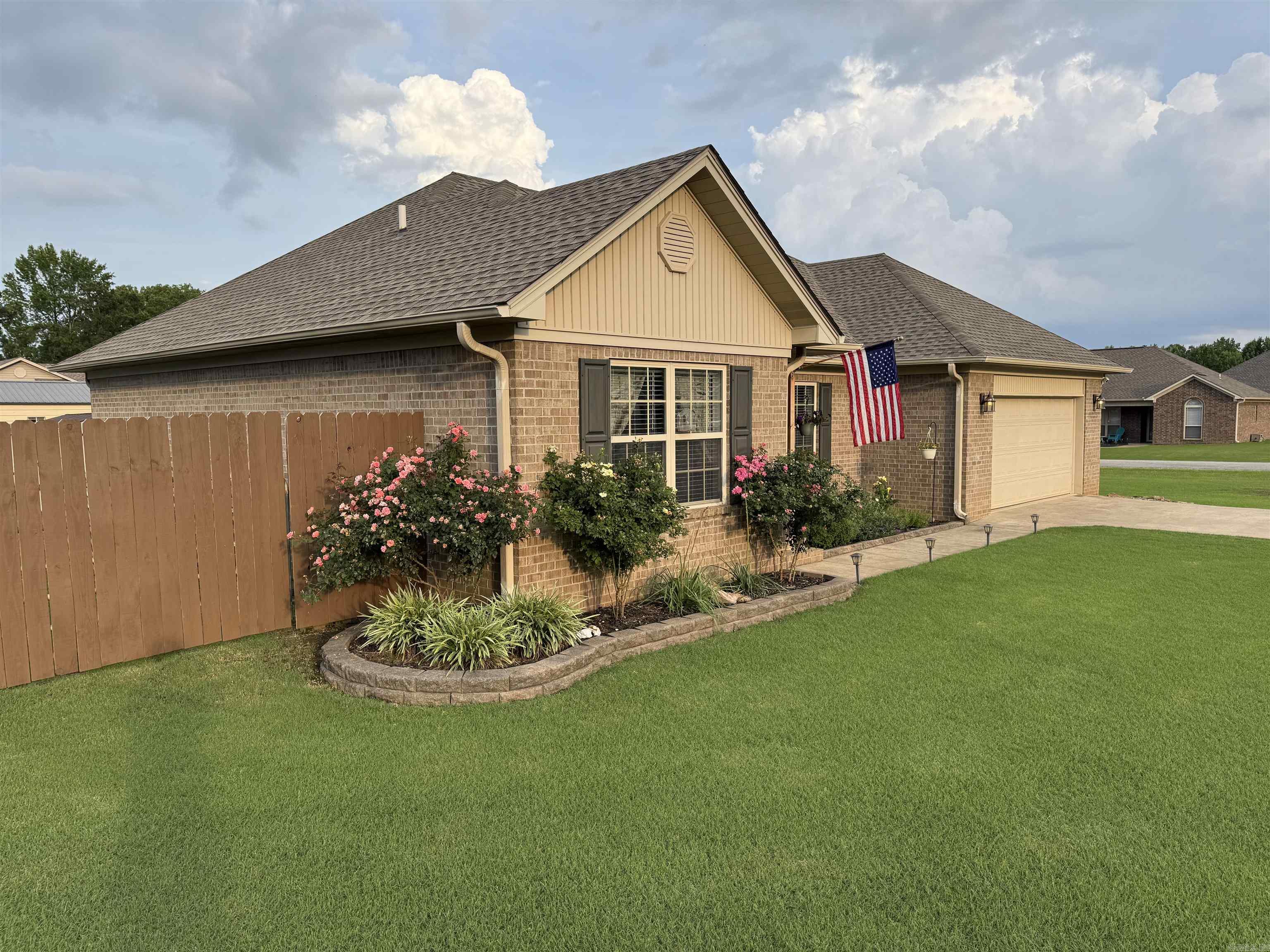 MEADOW WEST ADDN - Residential