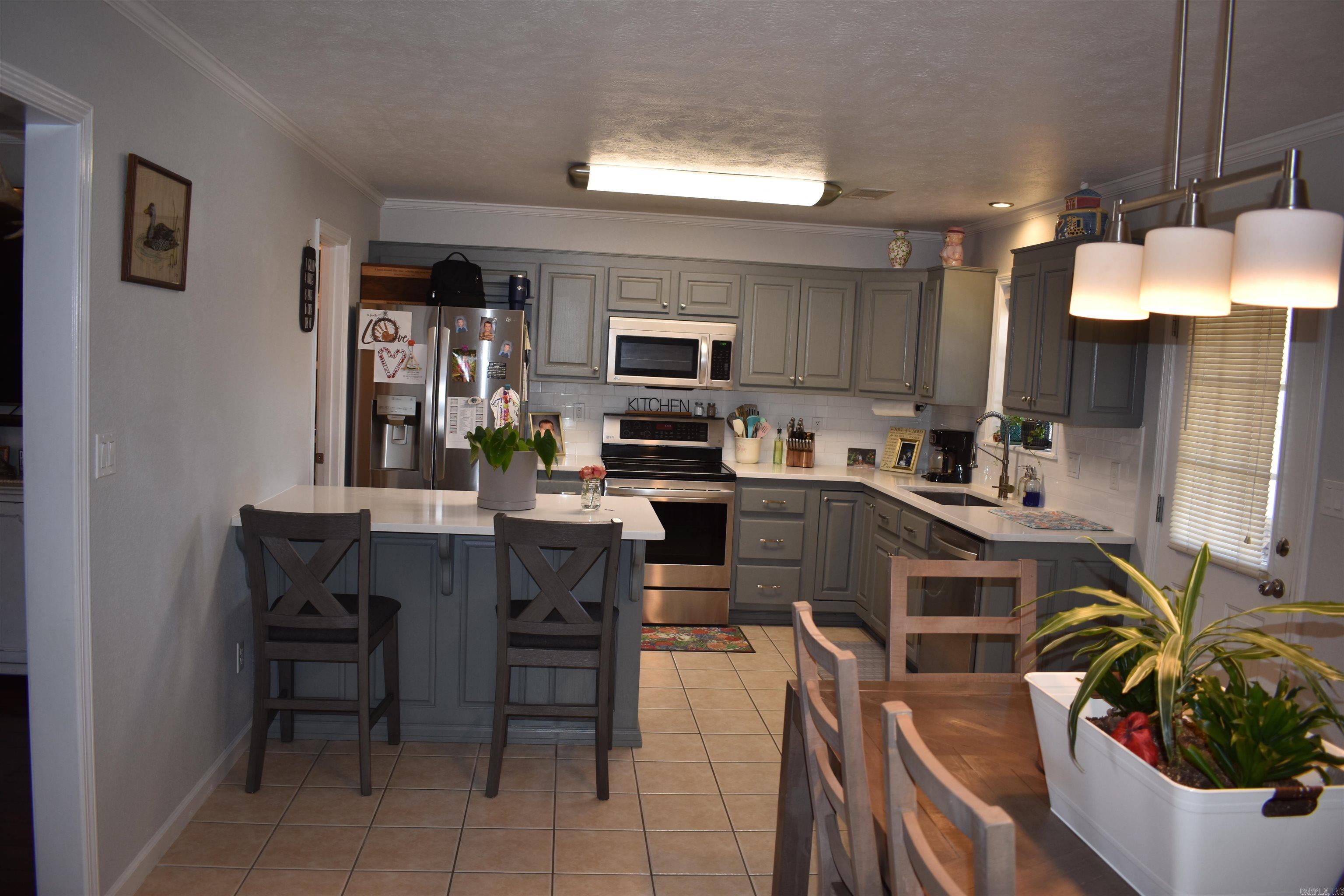 MEADOW WEST ADDN - Residential