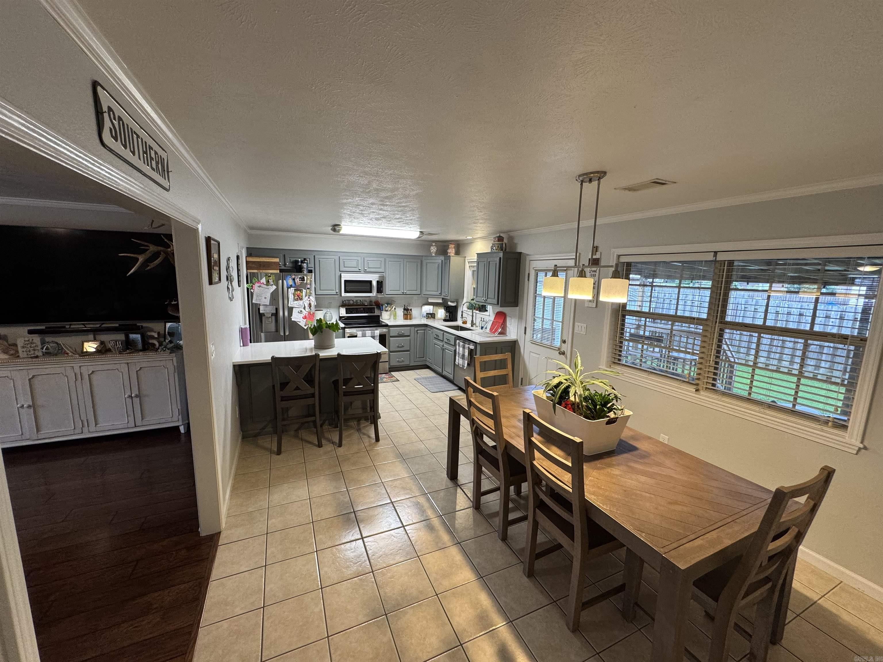 MEADOW WEST ADDN - Residential