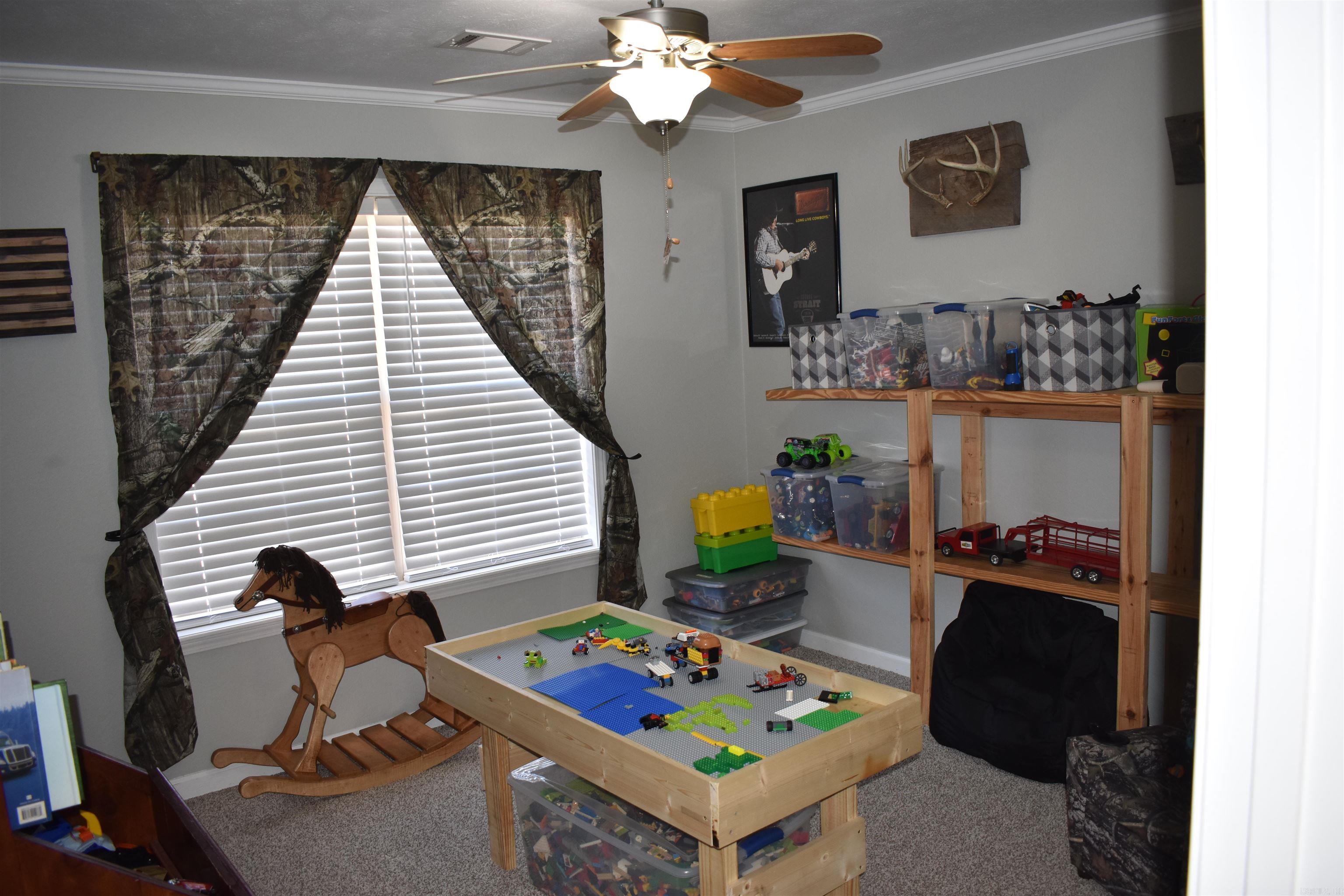 MEADOW WEST ADDN - Residential