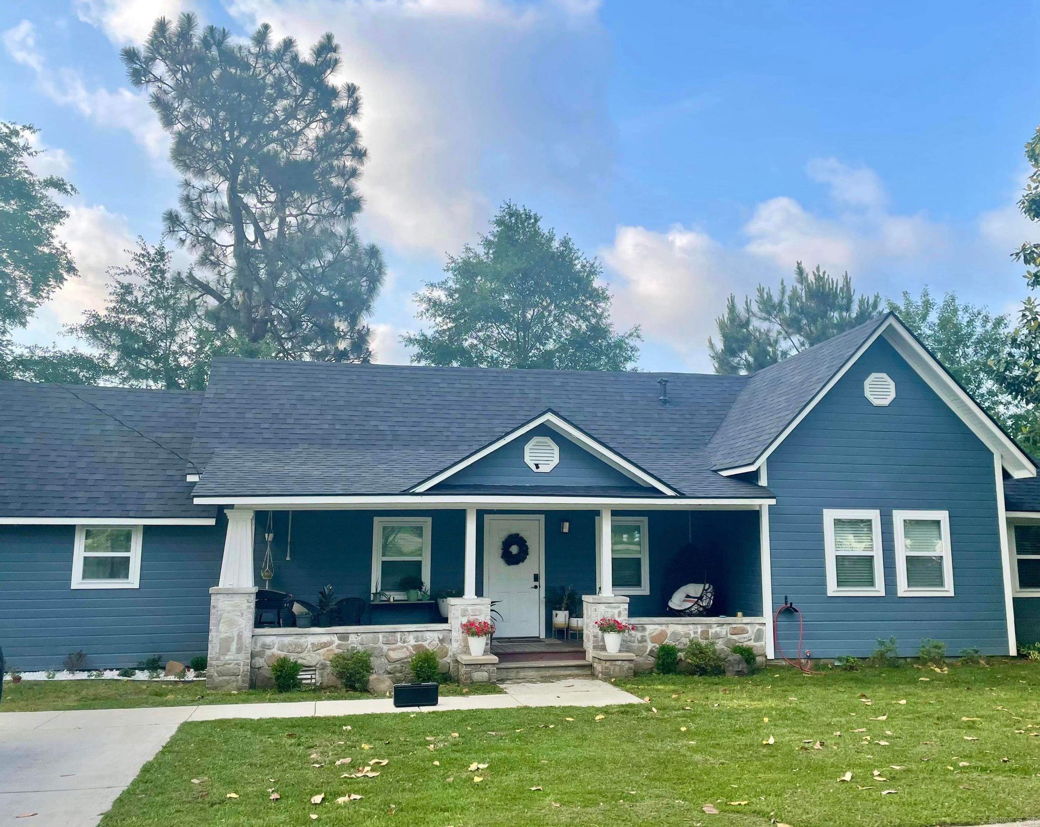 Looking for a move-in ready home or AirBNB in town? This beautifully renovated property comes with an additional 2 bed 1 bath (560 sqft.) dwelling, that is already income-generating! Located just off of historic Magnolia Ave. This property is ideally situated for the future bike trail system and is a short distance to Main St, Janssen Park, Louise Durham School, and walking trails. The main home has been completely remodeled, boasting a new roof, insulated windows, appliances, floors, fencing, and fixtures. It has a stunning electric fireplace, a lovely outdoor deck, and a cozy fire pit. Don’t miss your opportunity to own this stunning 2-for-1 property!