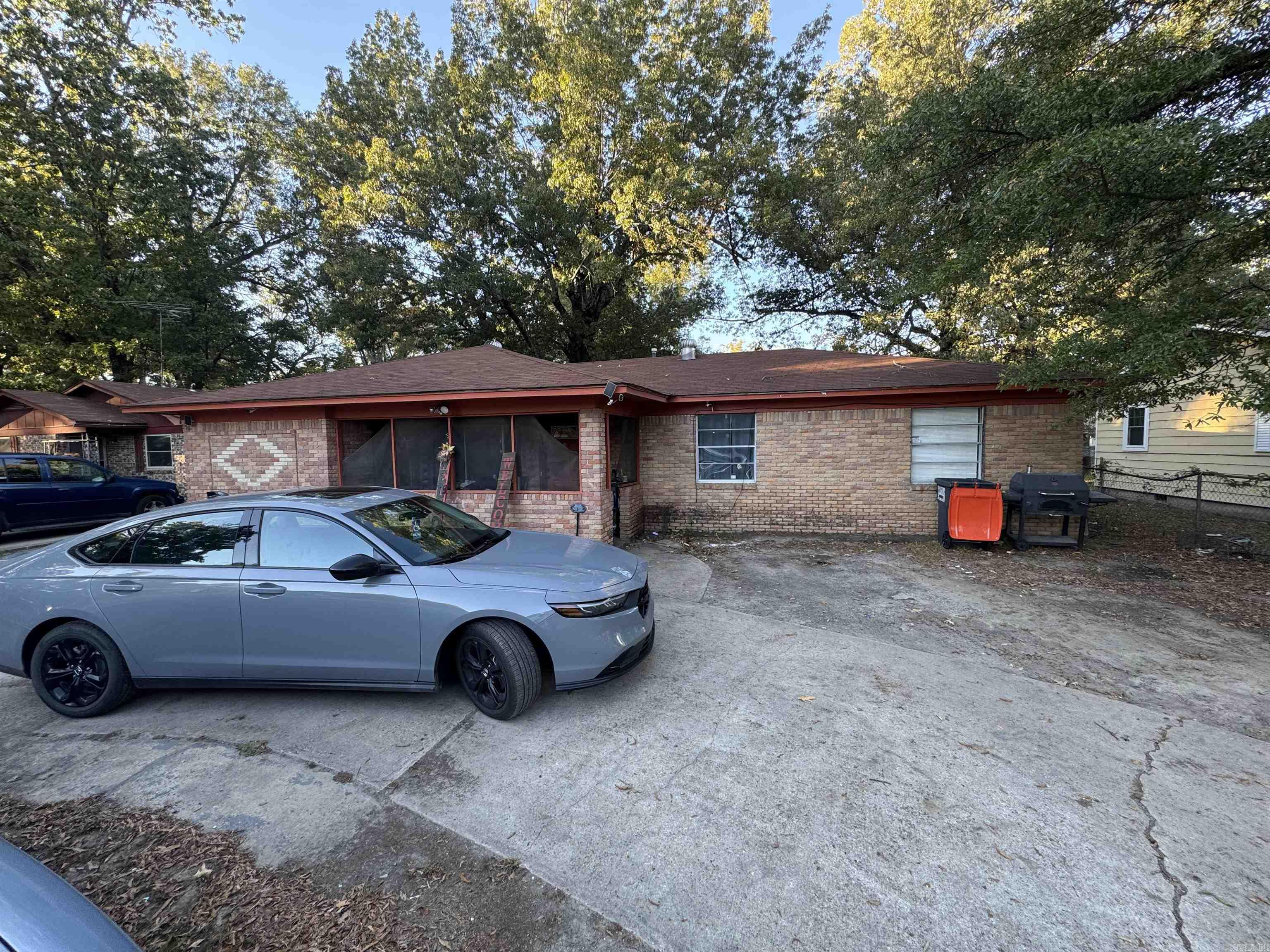 SENYARD FRED ADD - Residential