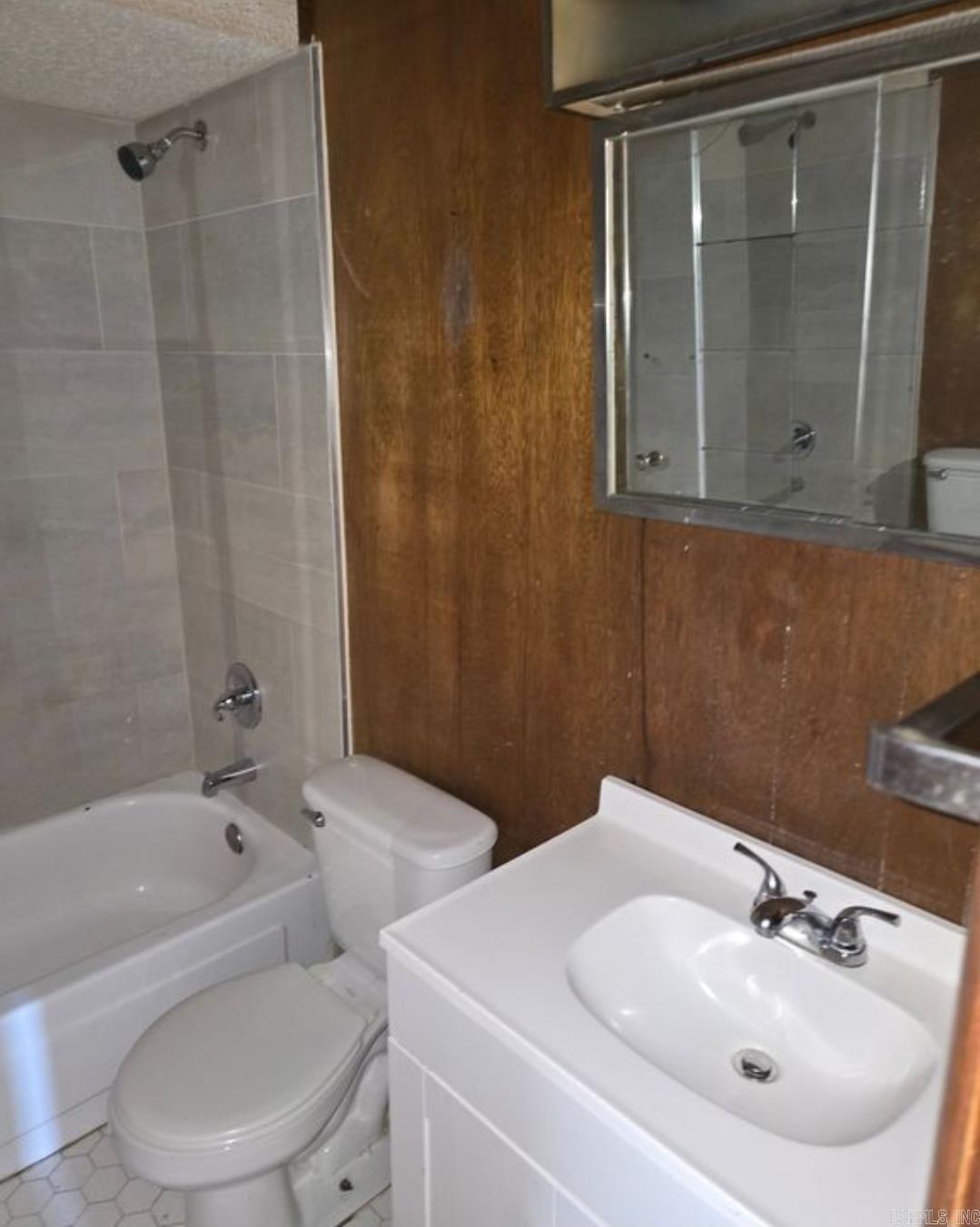 Amboy Heights - Residential Lease