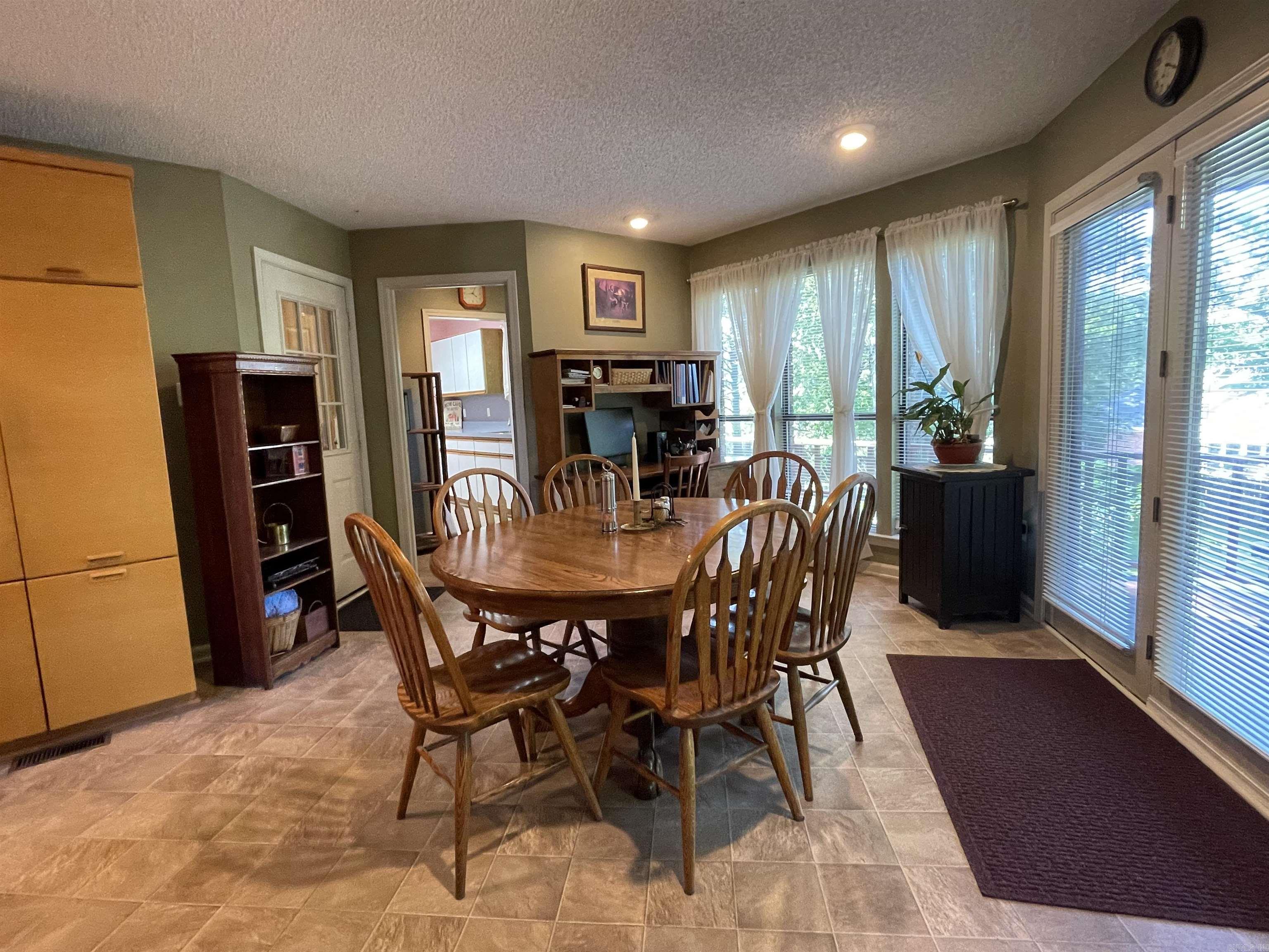 QUAIL CREEK EST - Residential