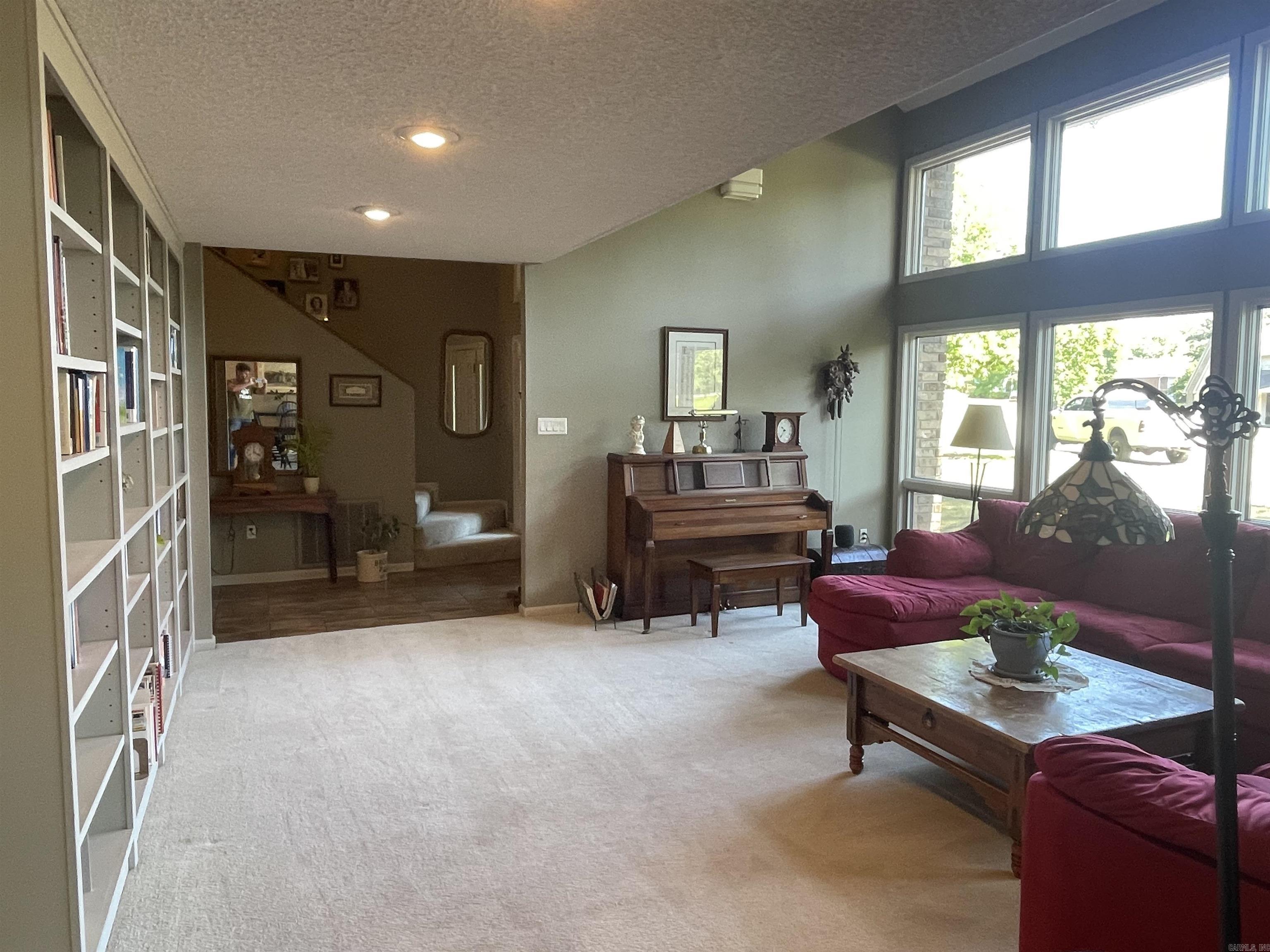 QUAIL CREEK EST - Residential